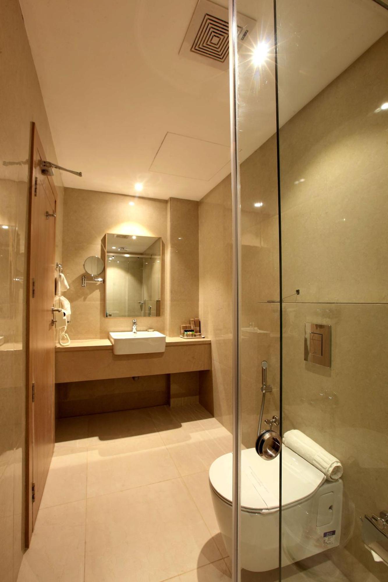 Hotel Raas Residency Kochi