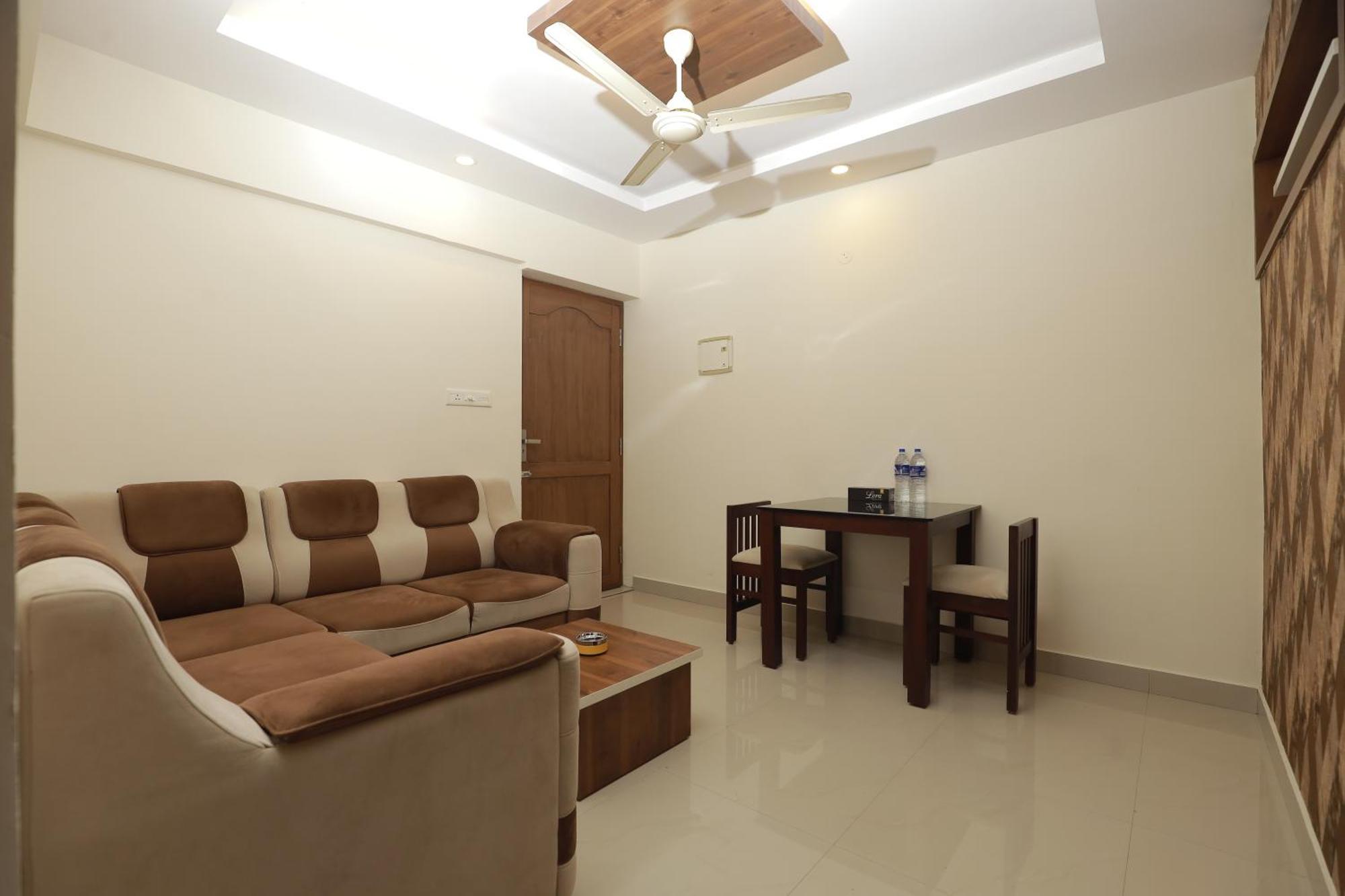 Platinum Airport Lounge Apartment Kochi
