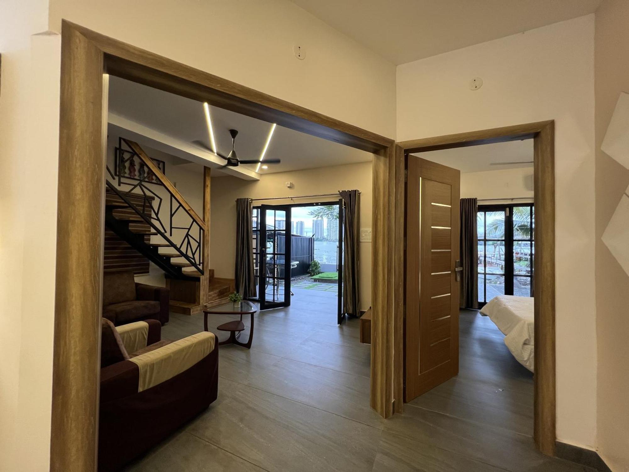 Marina Lounge Guest house