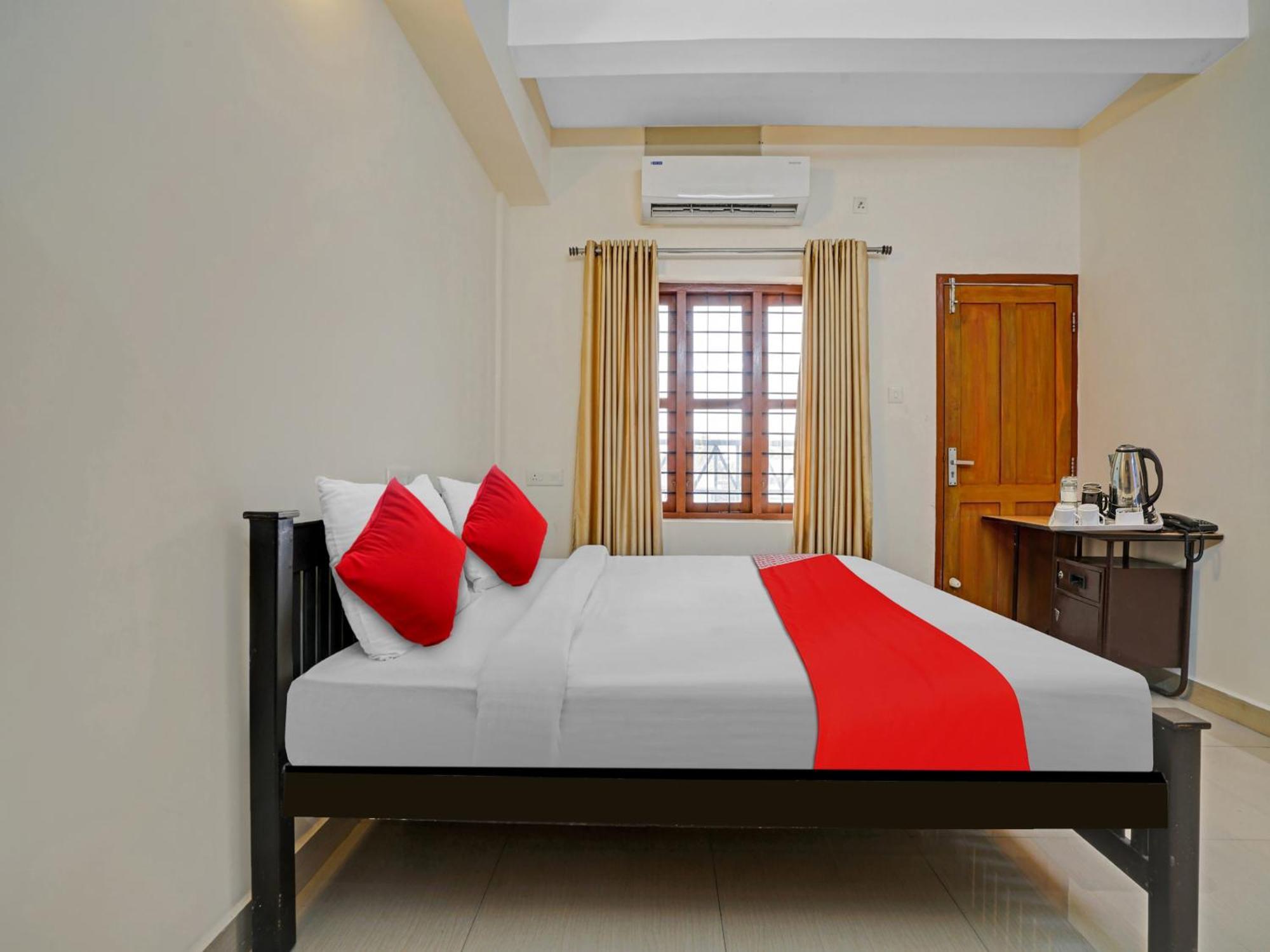 Chaithanya Residency Hotel Kochi