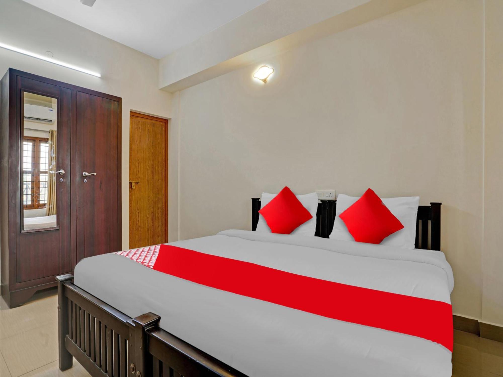 Chaithanya Residency Hotel Kochi
