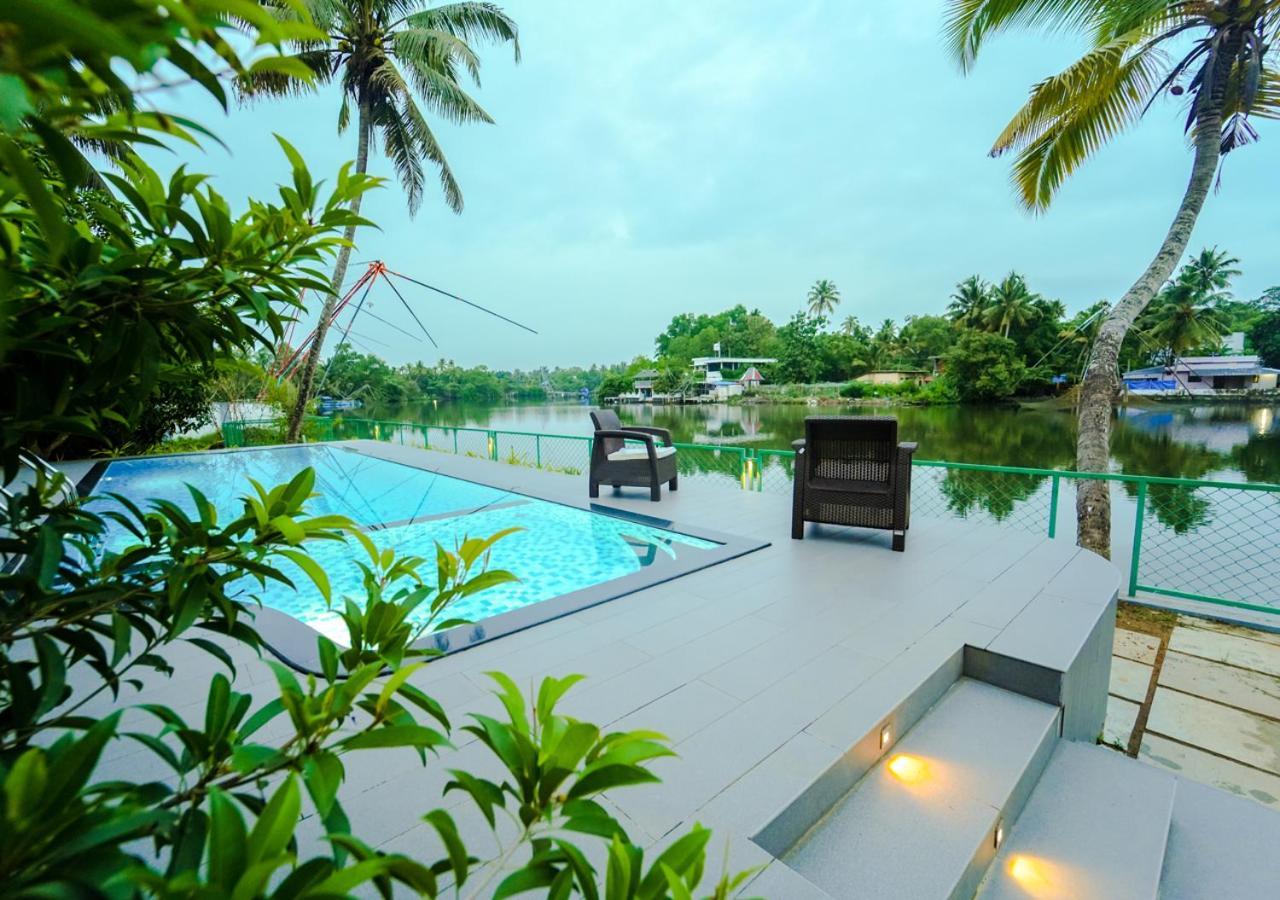 Resort La Riva Lakeside Private Pool By Voye Homes Kochi