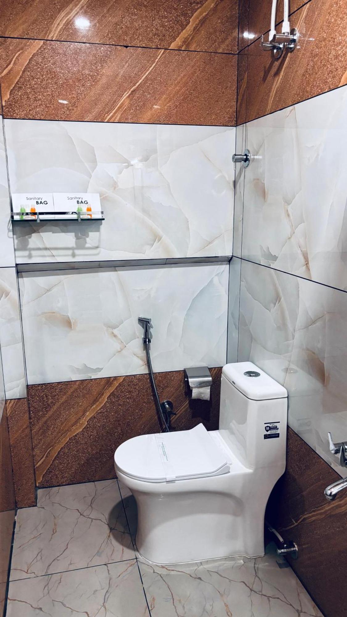 Igloo Kakkanad 3*