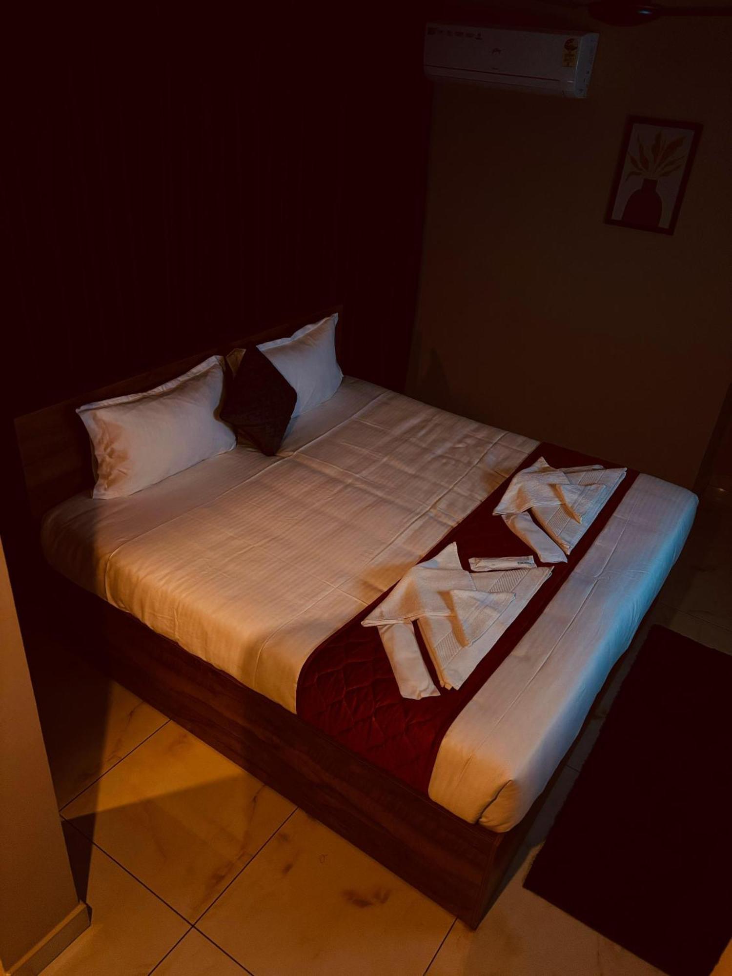 Igloo Kakkanad Hotel
