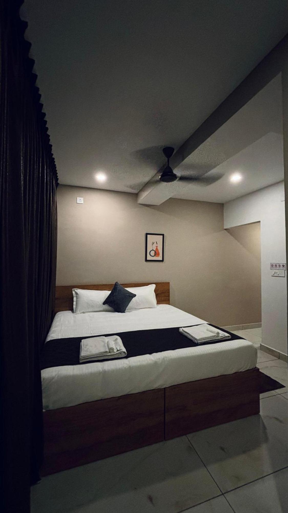 Igloo Kakkanad 3*