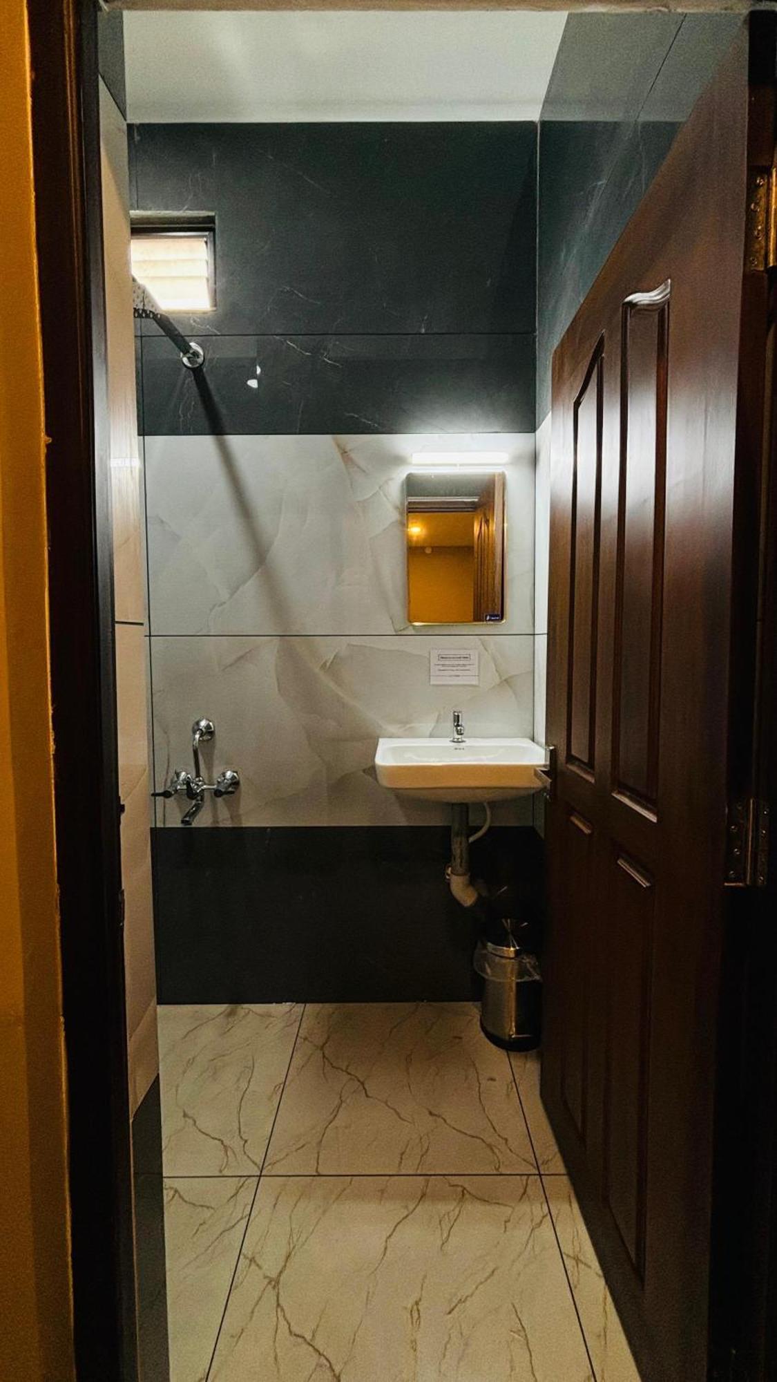 Igloo Kakkanad 3* Kochi