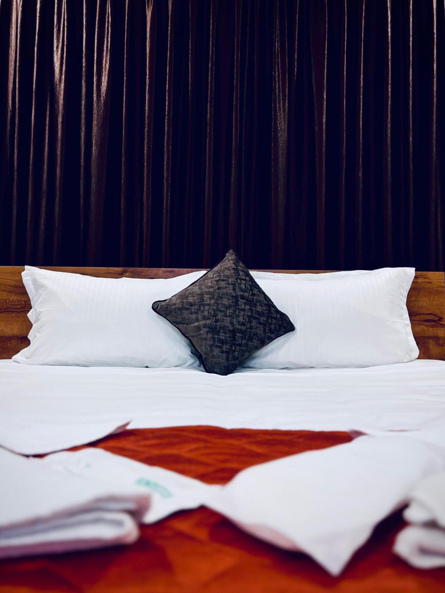 Igloo Kakkanad Hotel Kochi