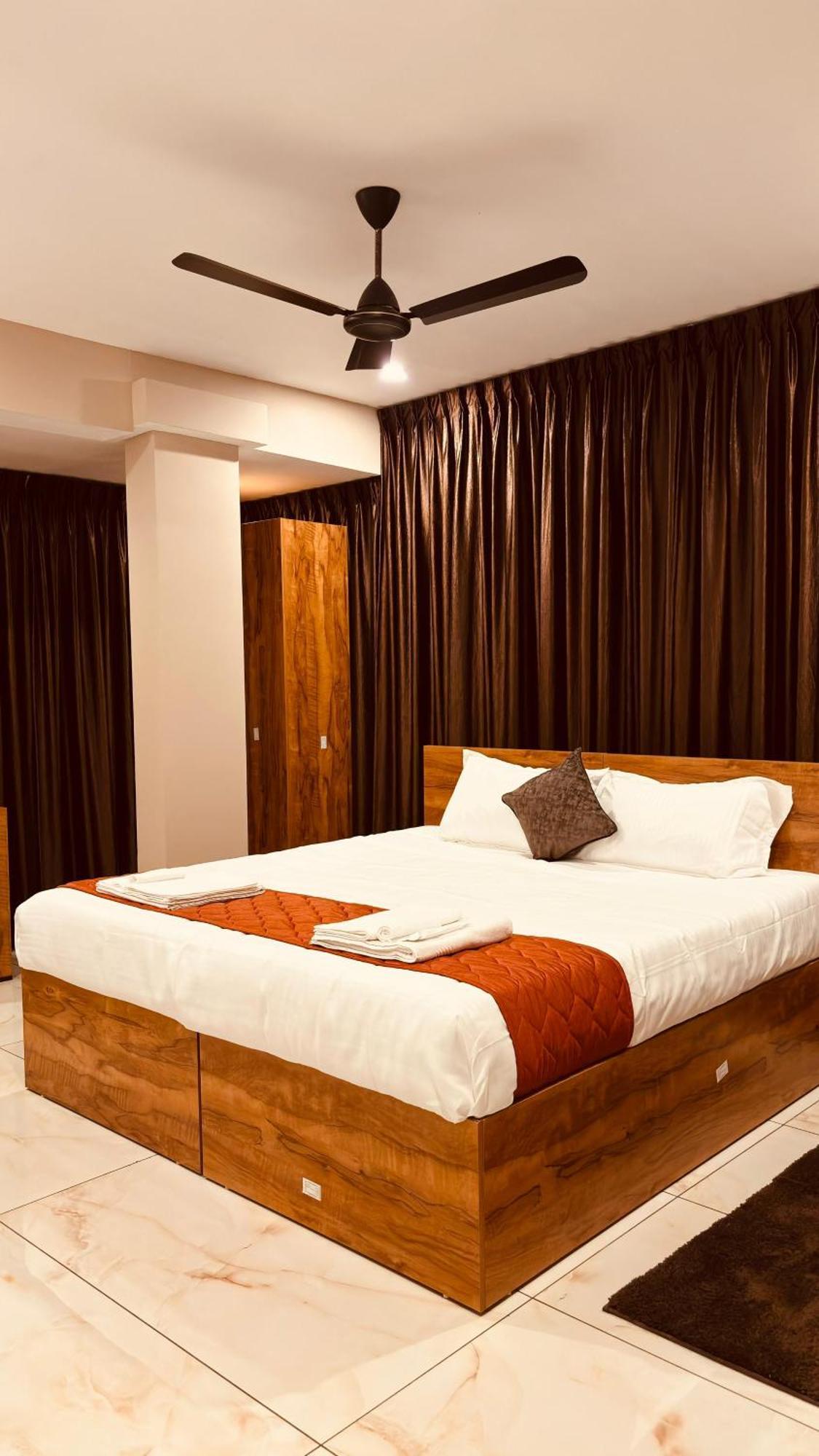 Igloo Kakkanad Hotel