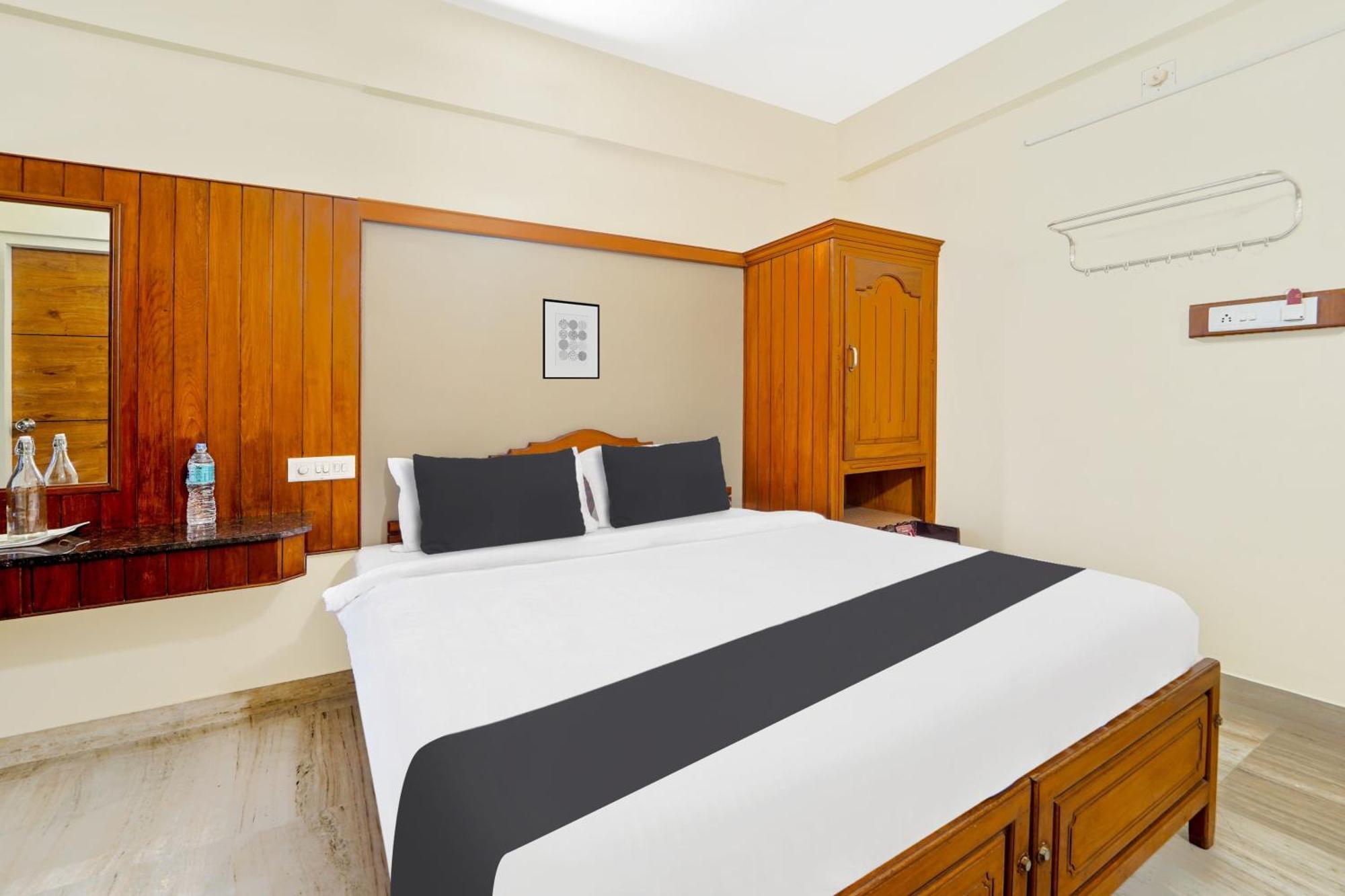 Hotel Super O Broadway Ernakulam 3*