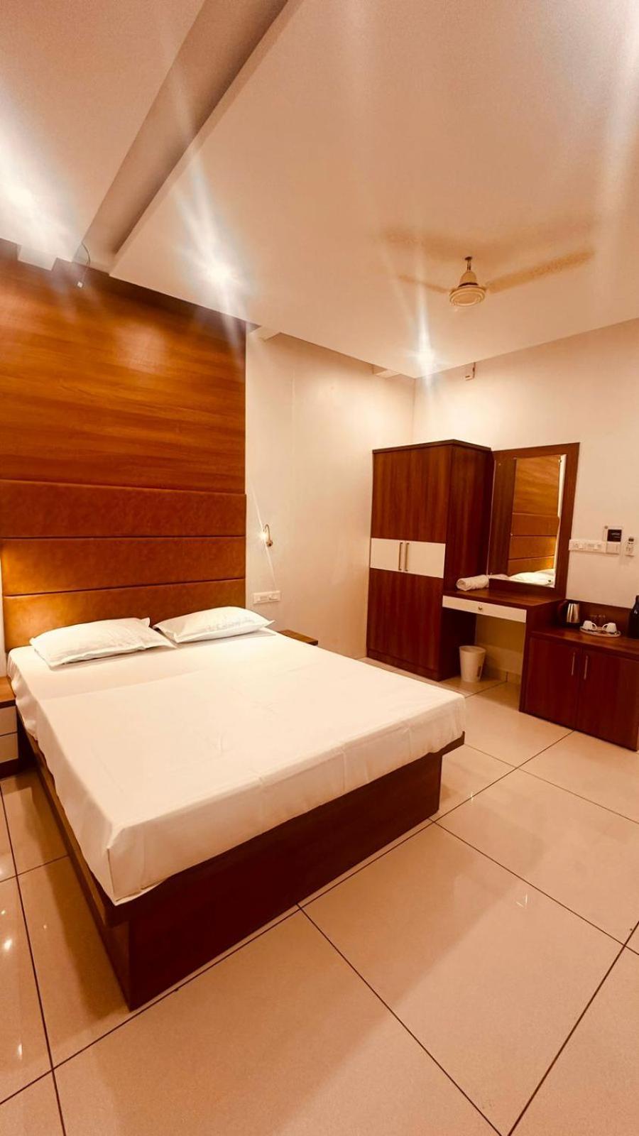 Nestlay Hotel
