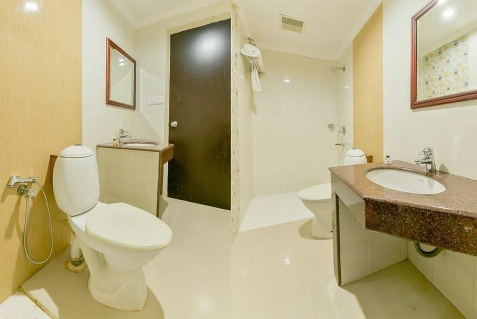 Centre Point Hotel 3*