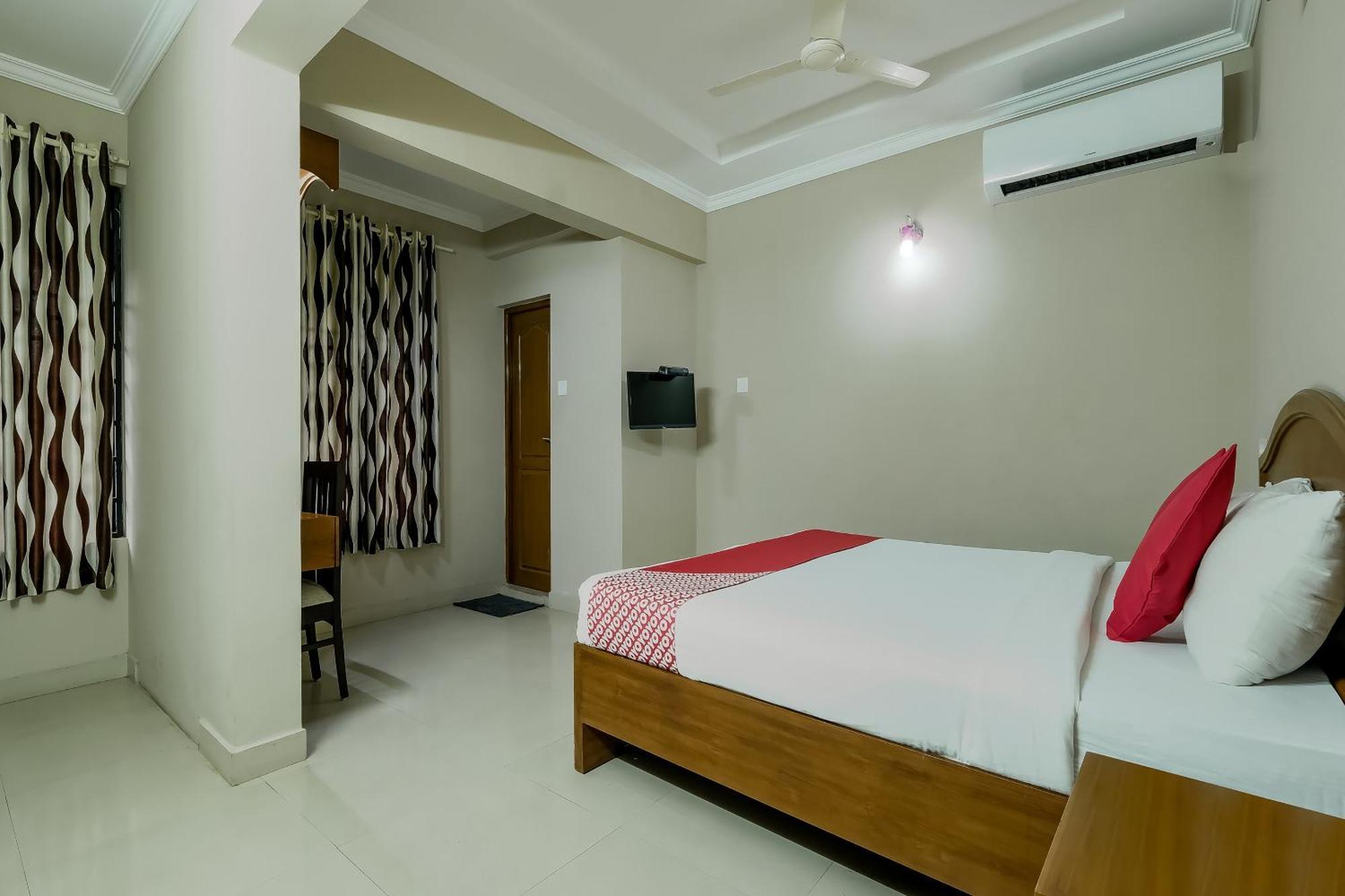 Hotel Collection O Kadavanthra Near South Railway Station
