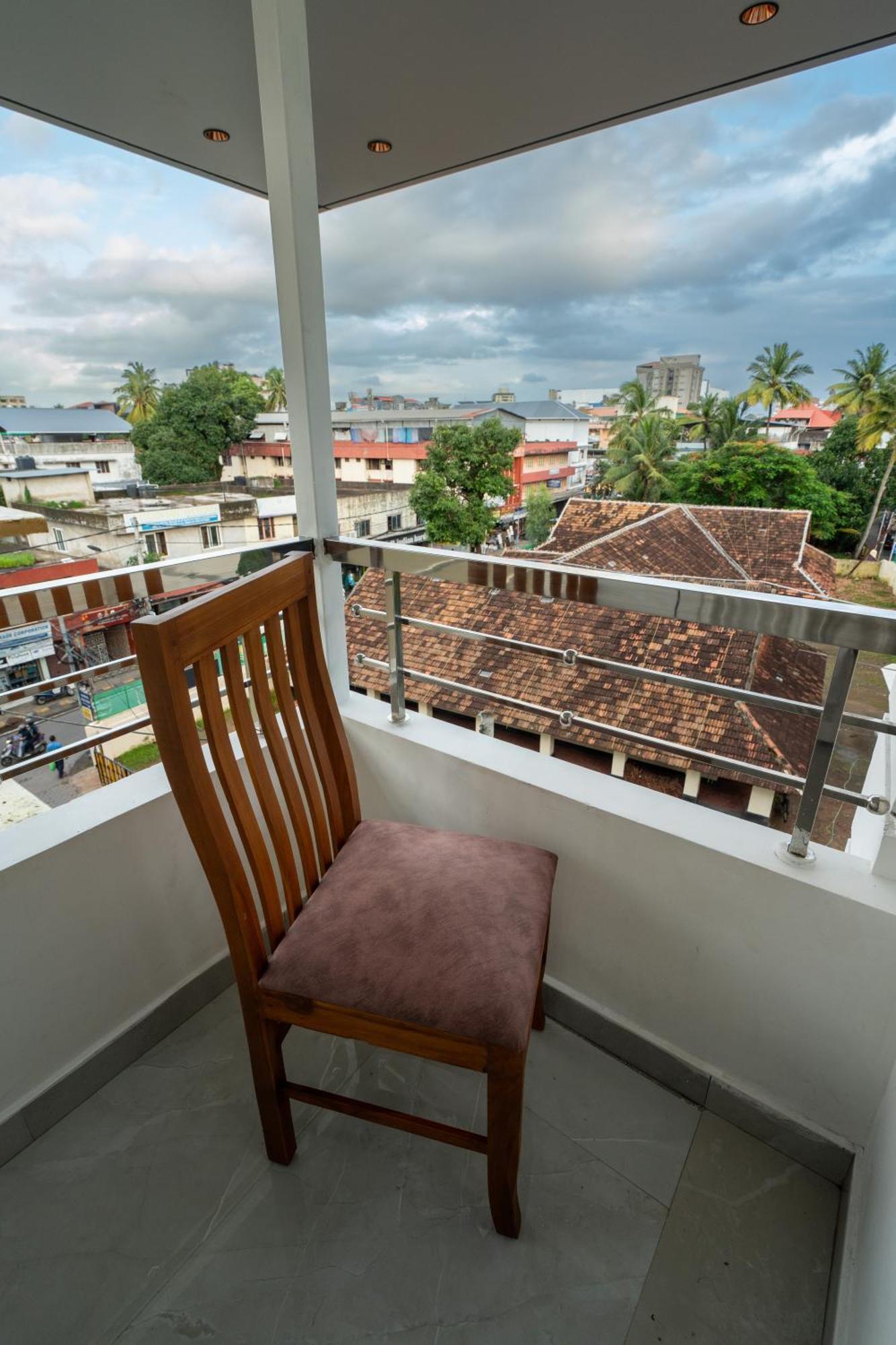 Grace Regency * Kochi