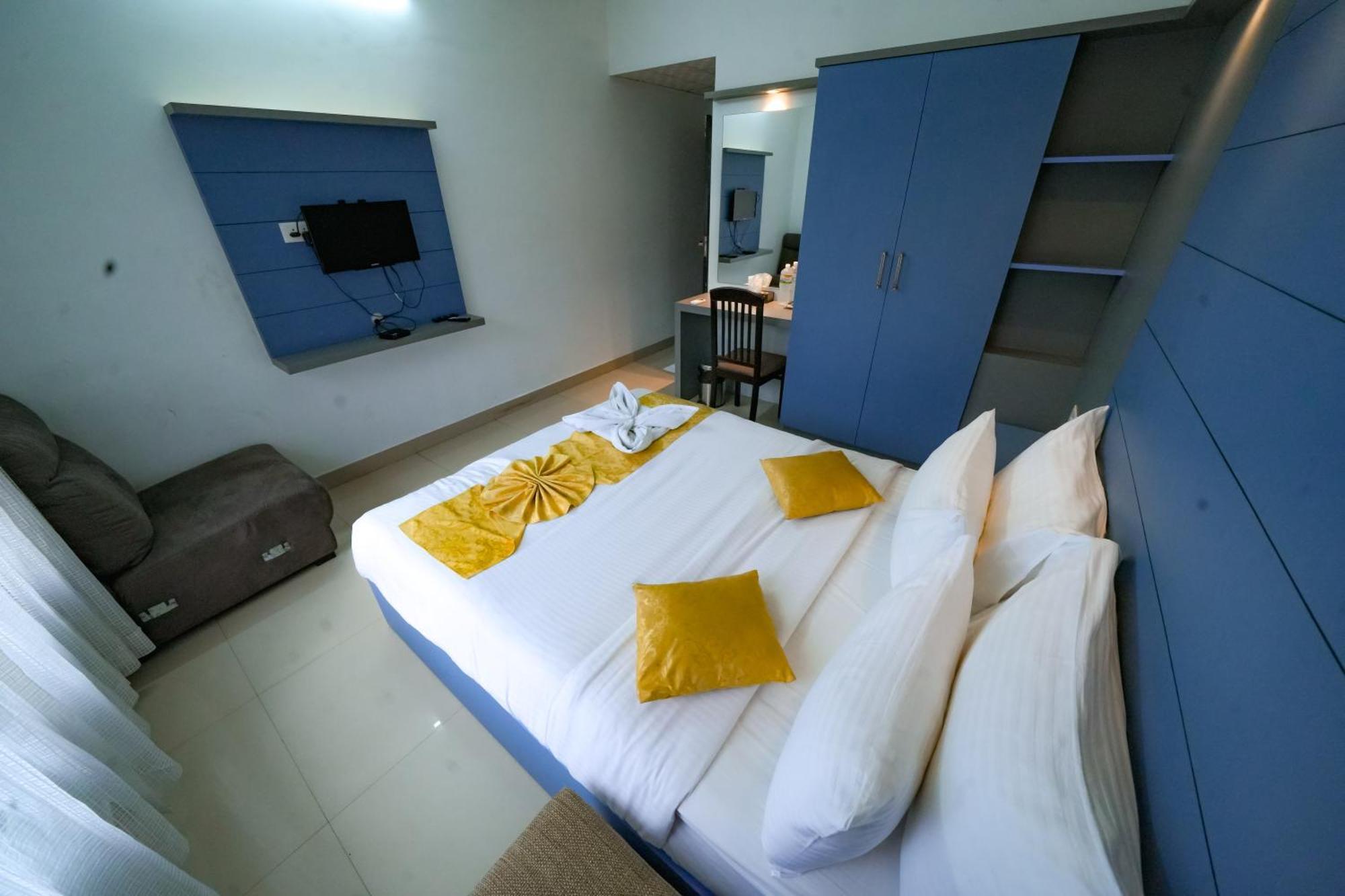 Kay Pee's Grande Hotel