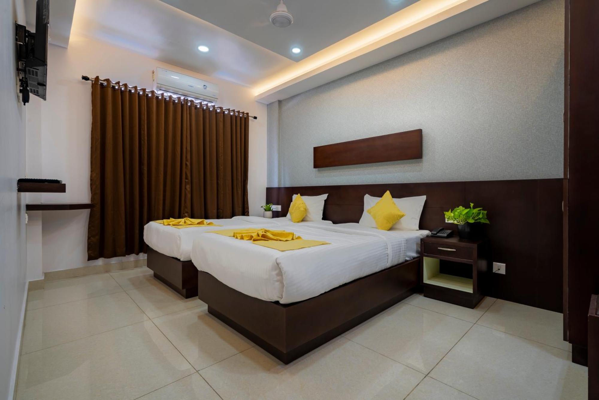 Kay Pee's Grande 2* Kochi