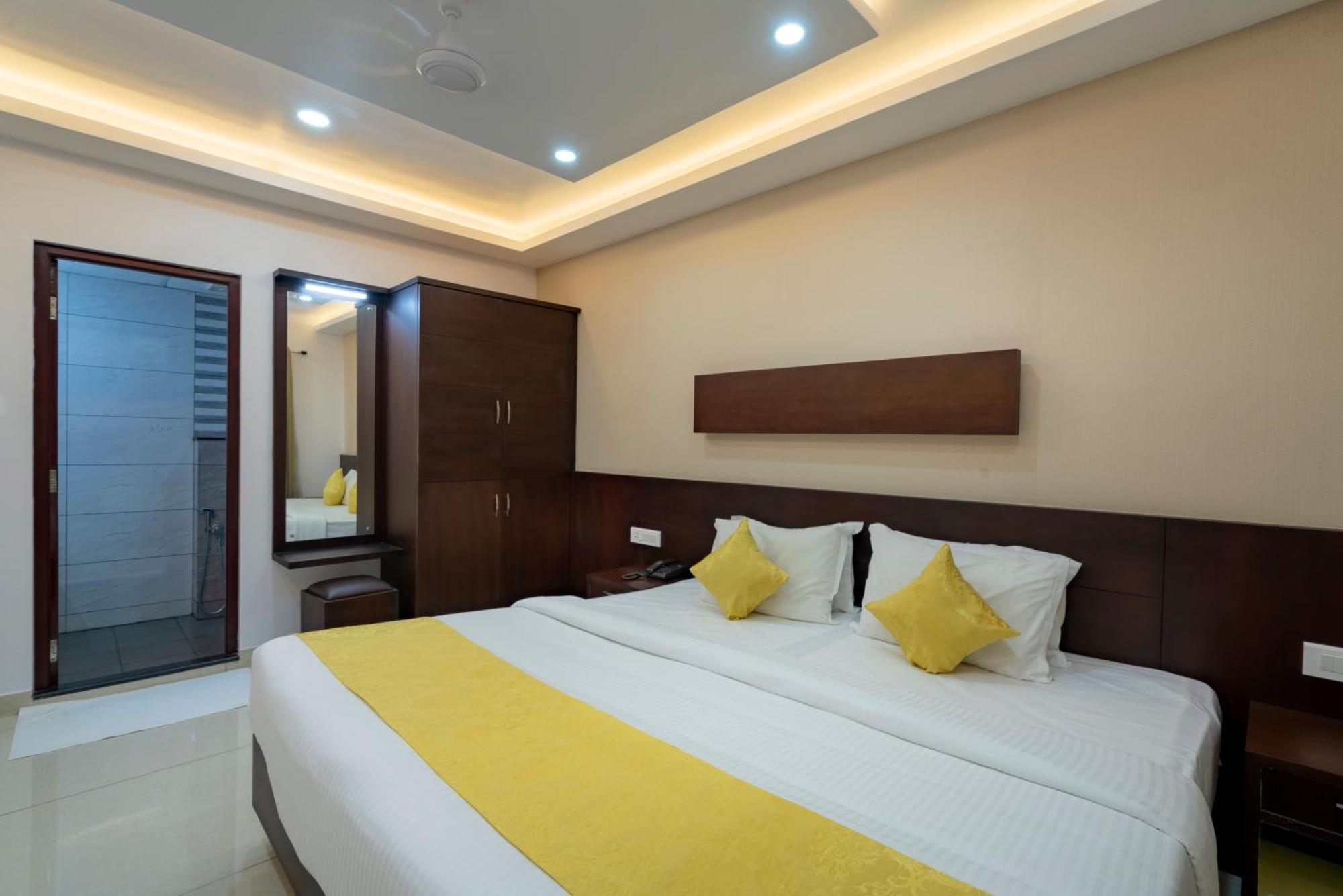Hotel Kay Pee's Grande 2*