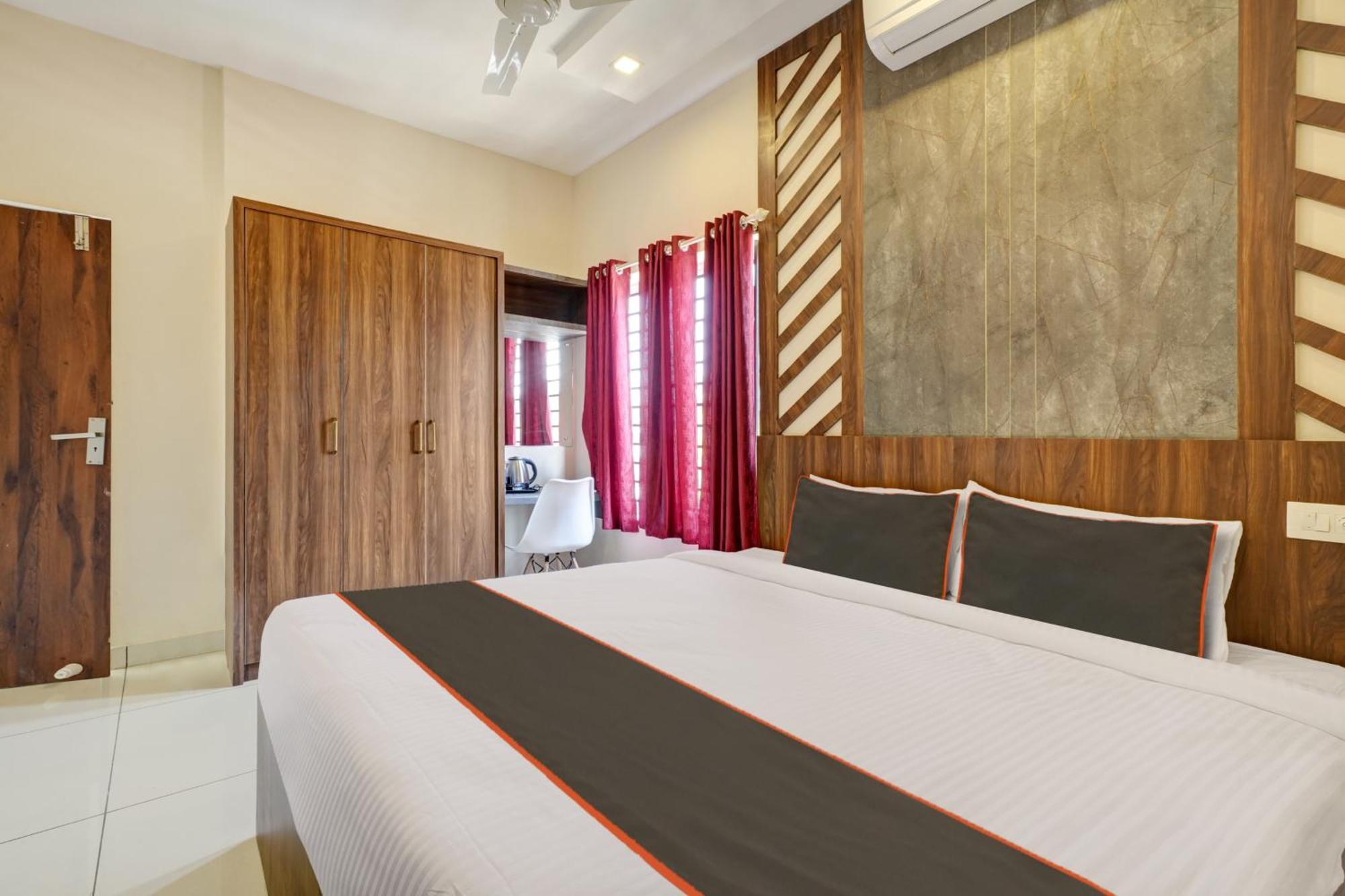 Gypsy Cusat Hotel 3*