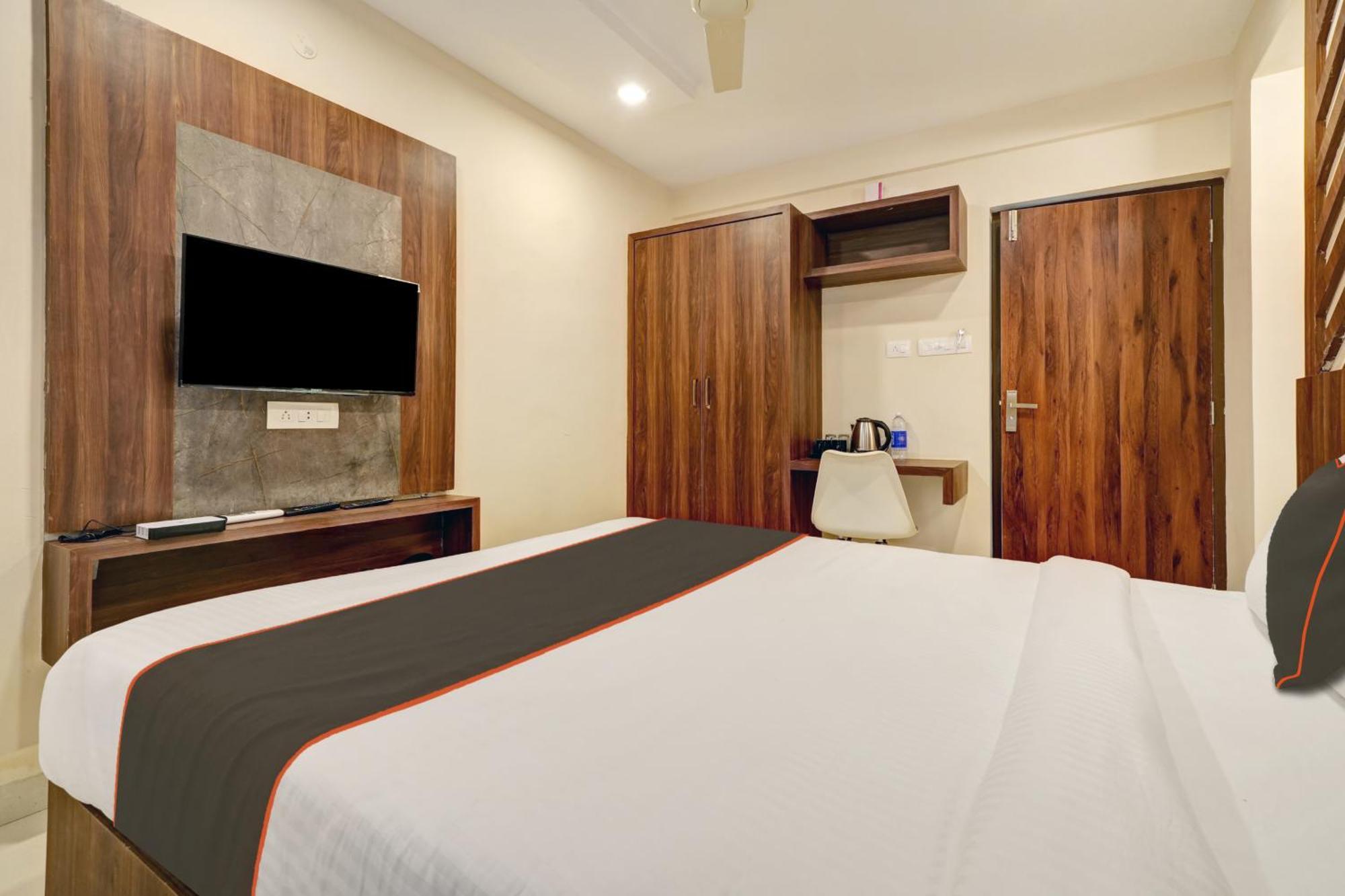 Gypsy Cusat Hotel Kochi