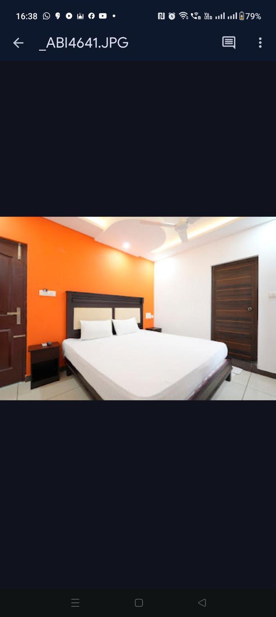 Oak Breeze Residency Hotel 2*