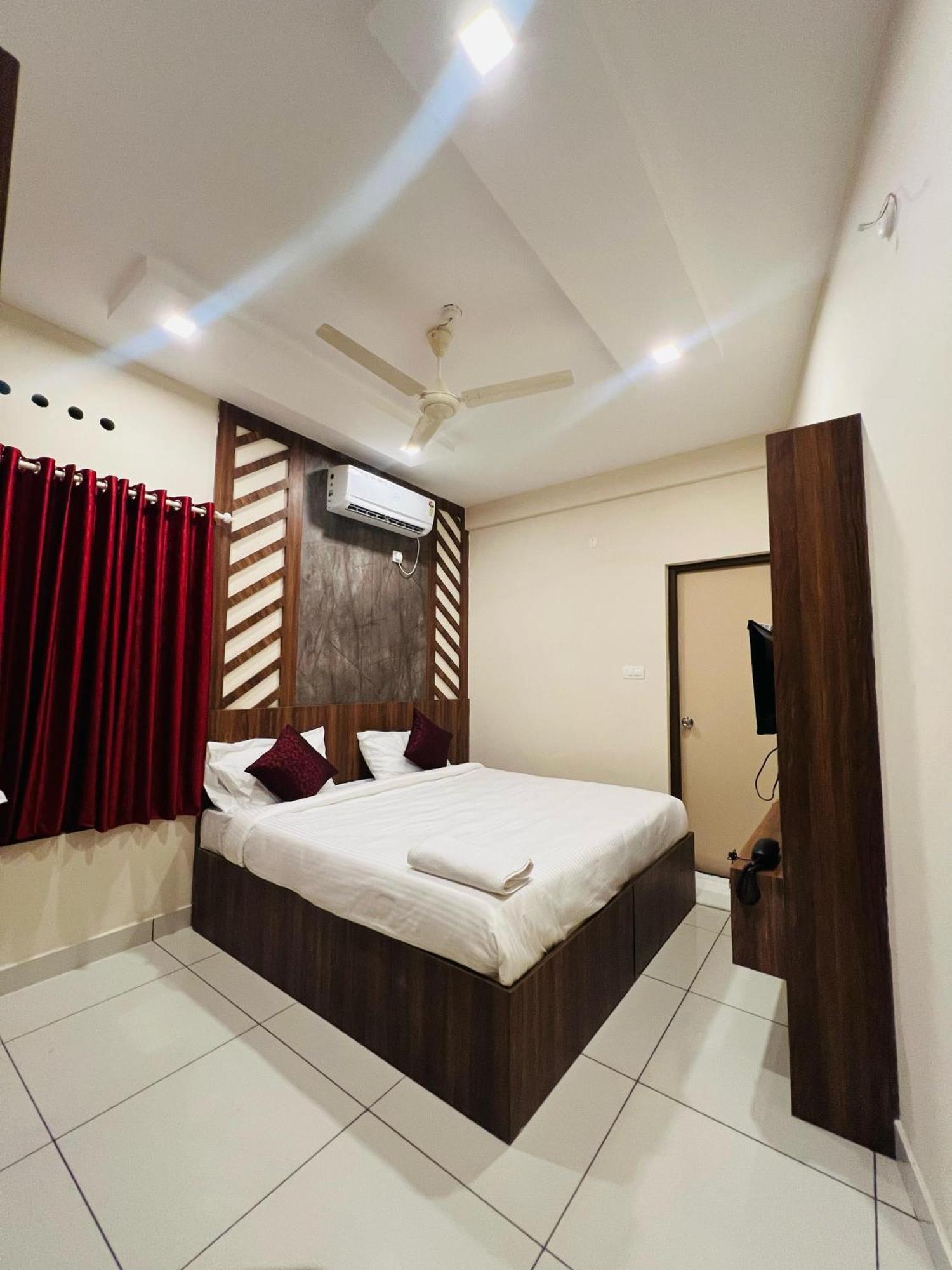 Gypsy Cusat 3*