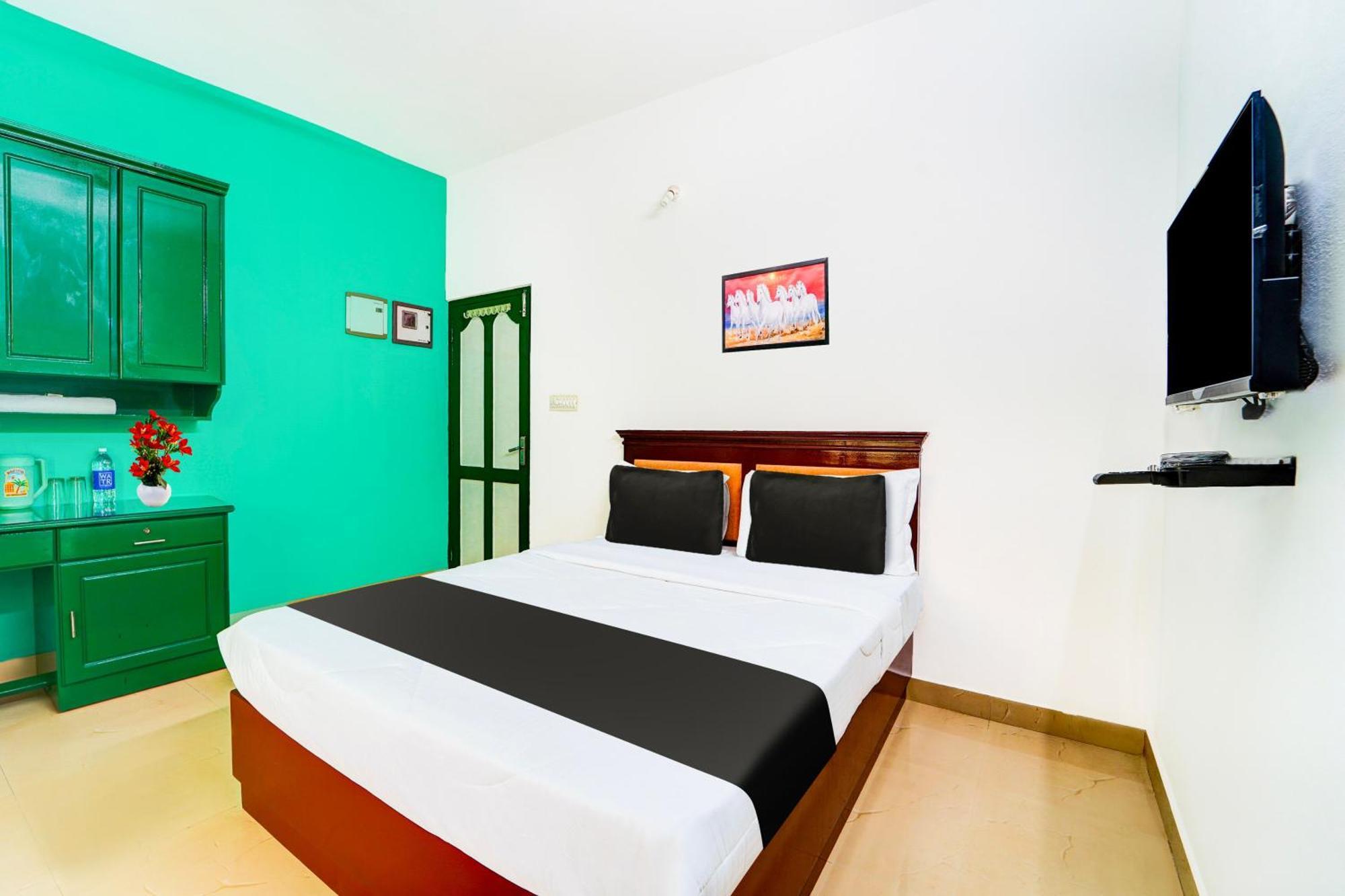 Hotel Super O Vennala Near Palarivattom