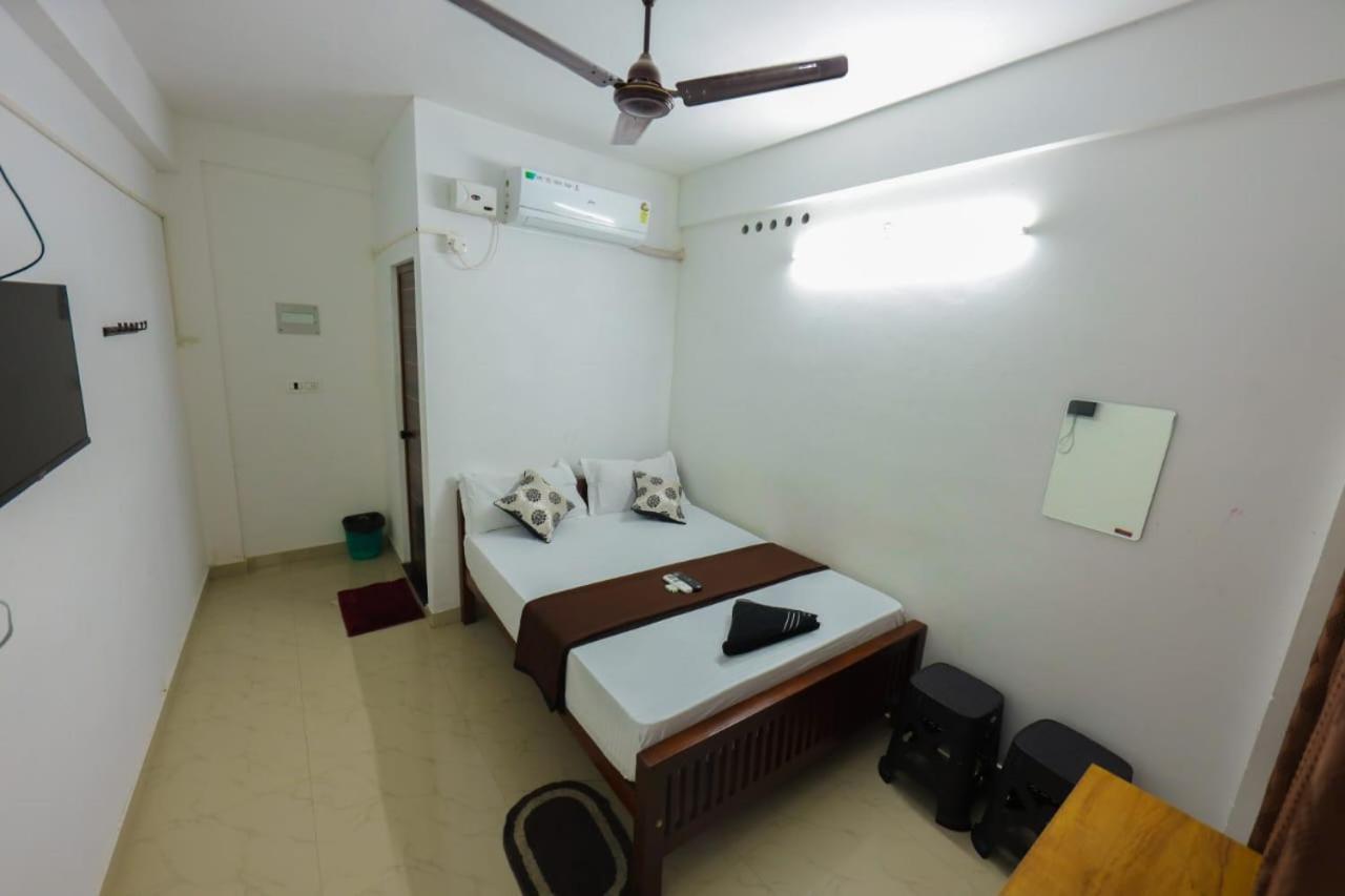 Siya Residency Hotel *