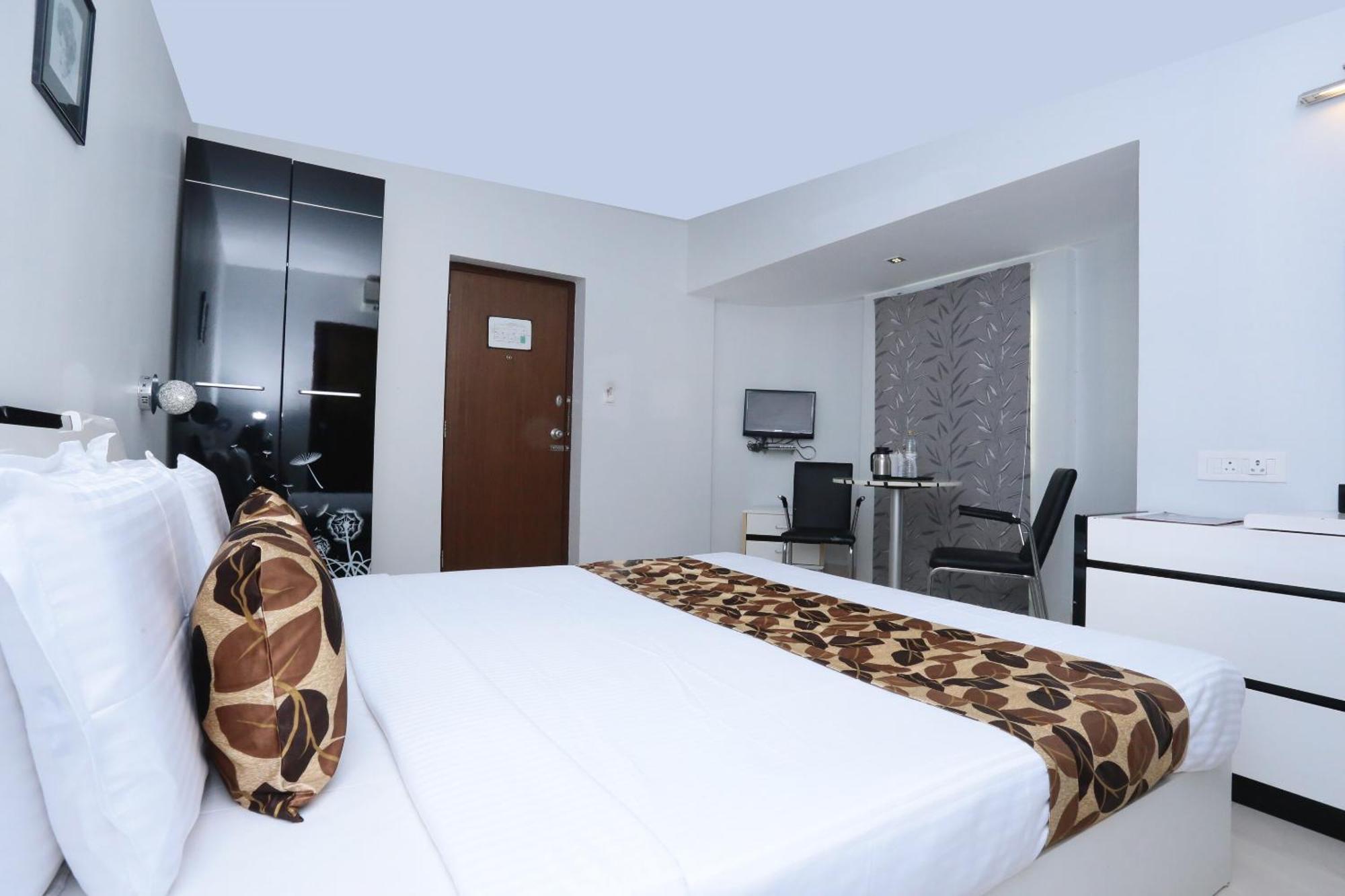 Hotel Super Townhouse Malabar Illam 4*