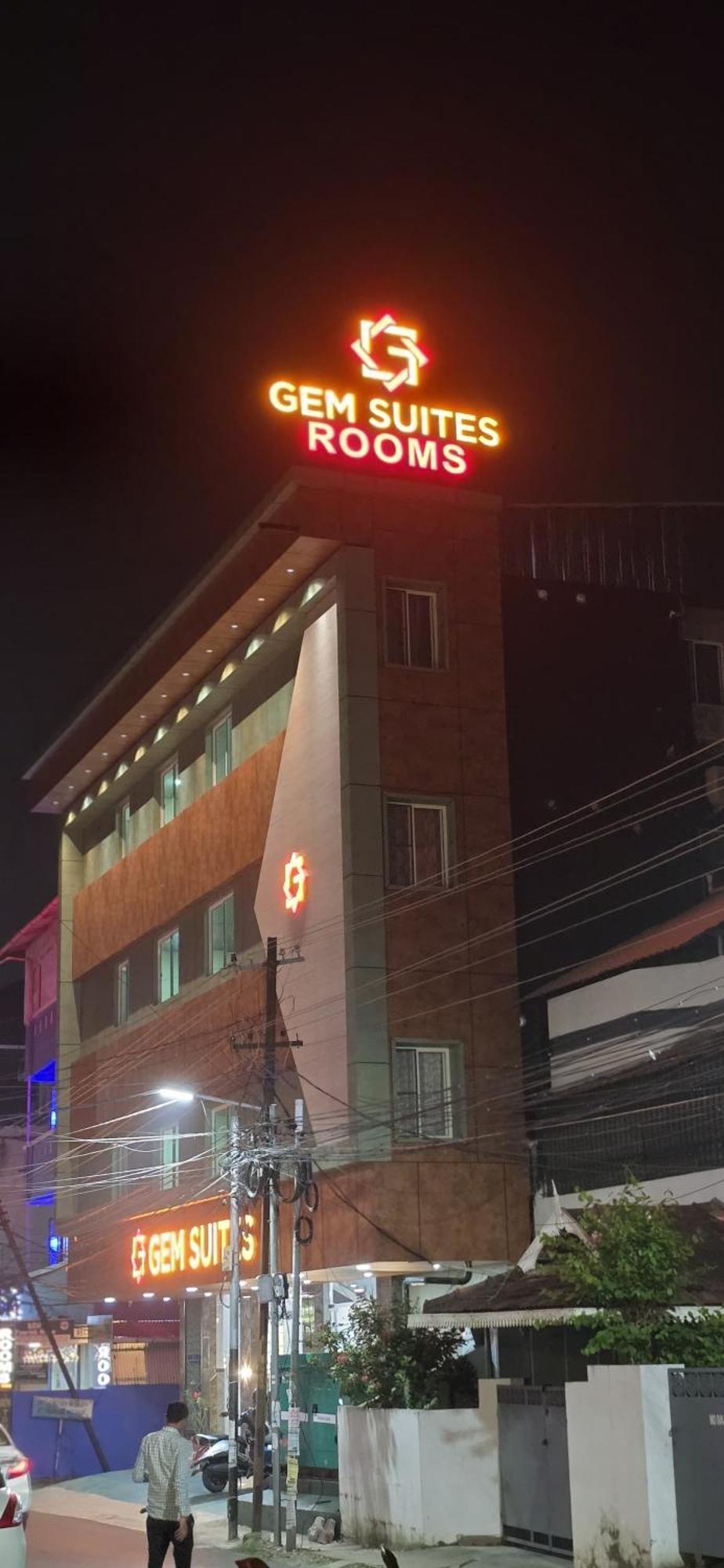 Gem Hotel 3*