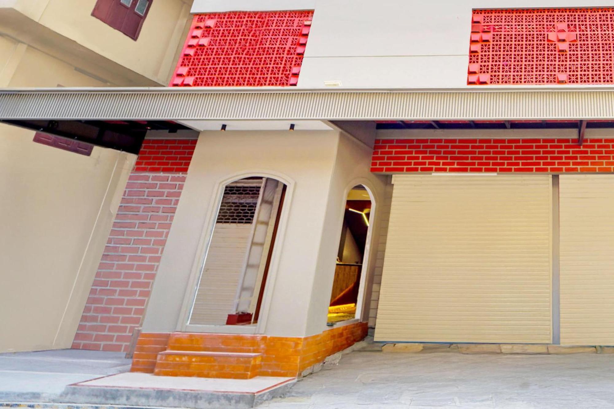 Super O Broadway Ernakulam Kochi