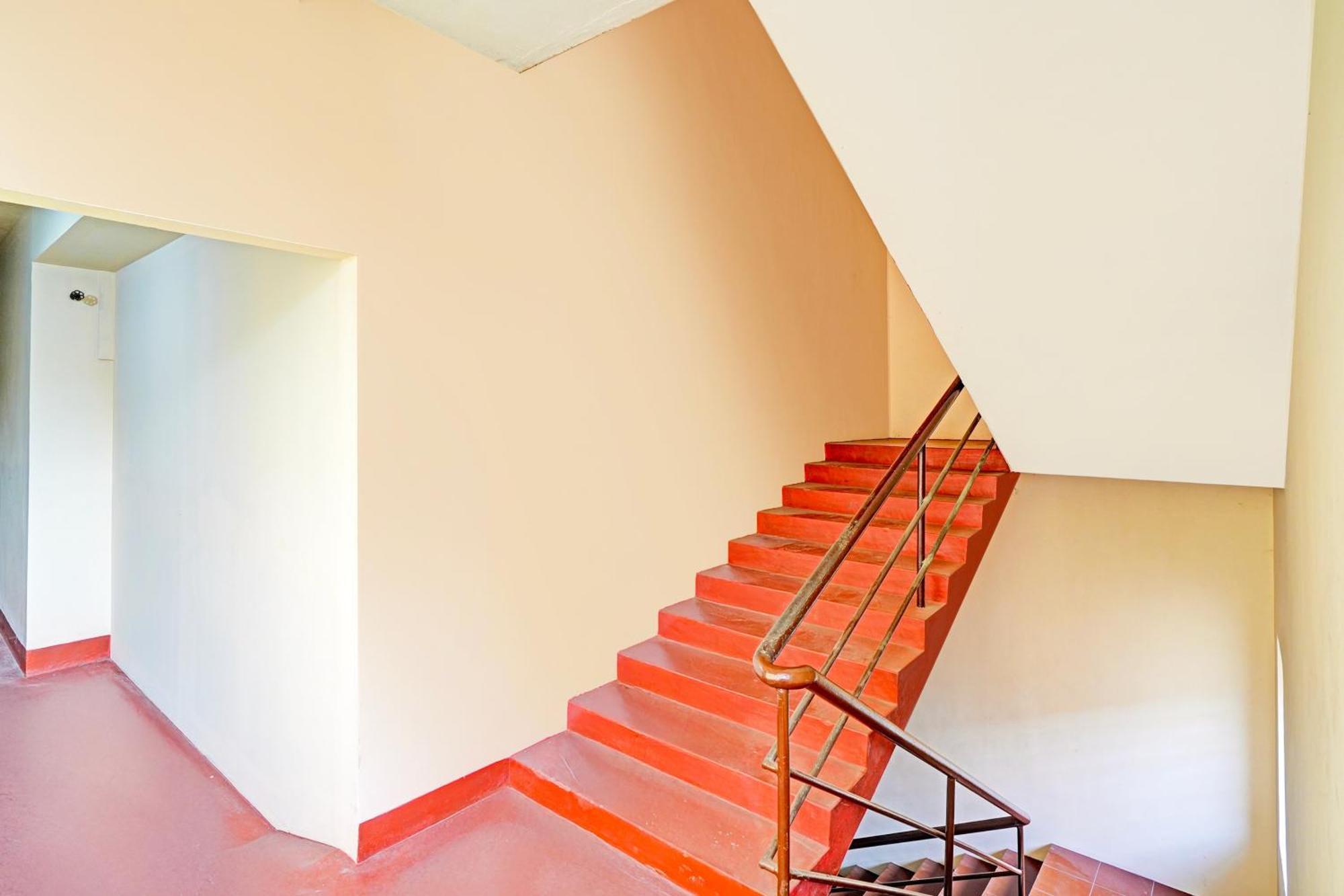 Hotel O Sreemagam Kochi
