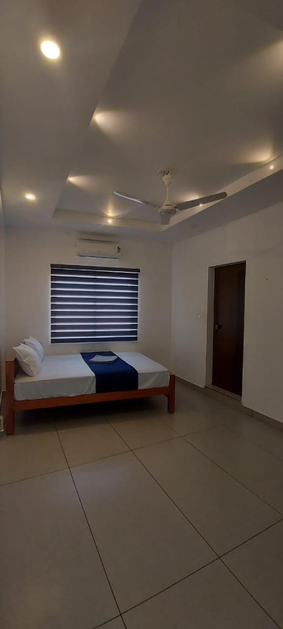 Hotel Astros *