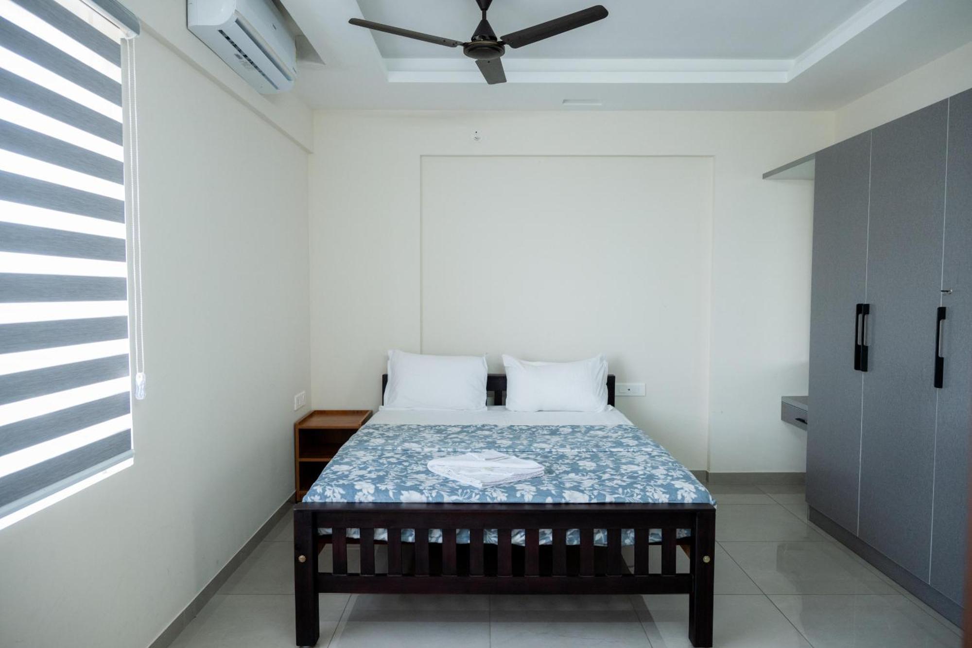 Apartment Hilux *