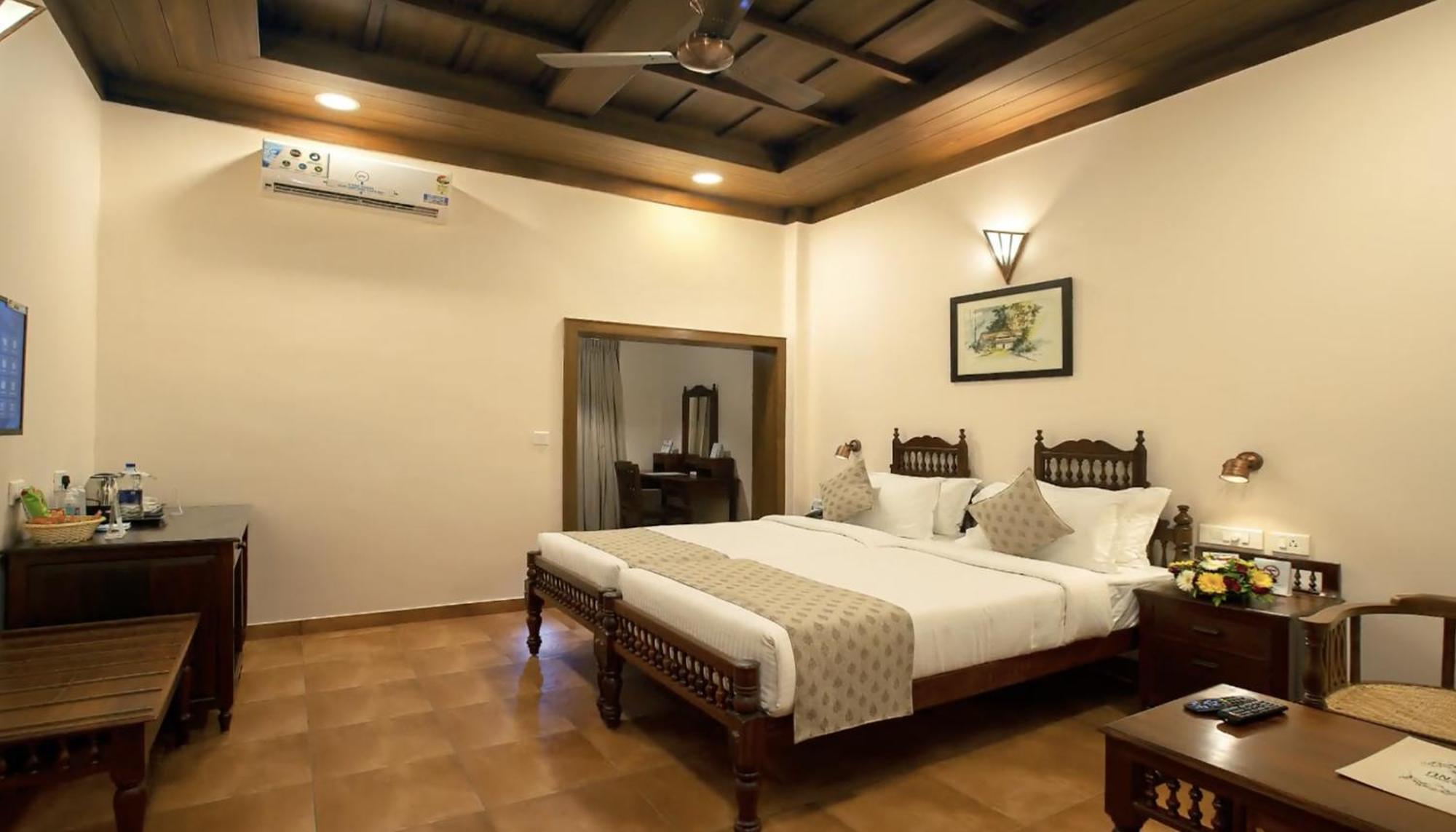 Hotel Seashell - Marine Drive Kochi
