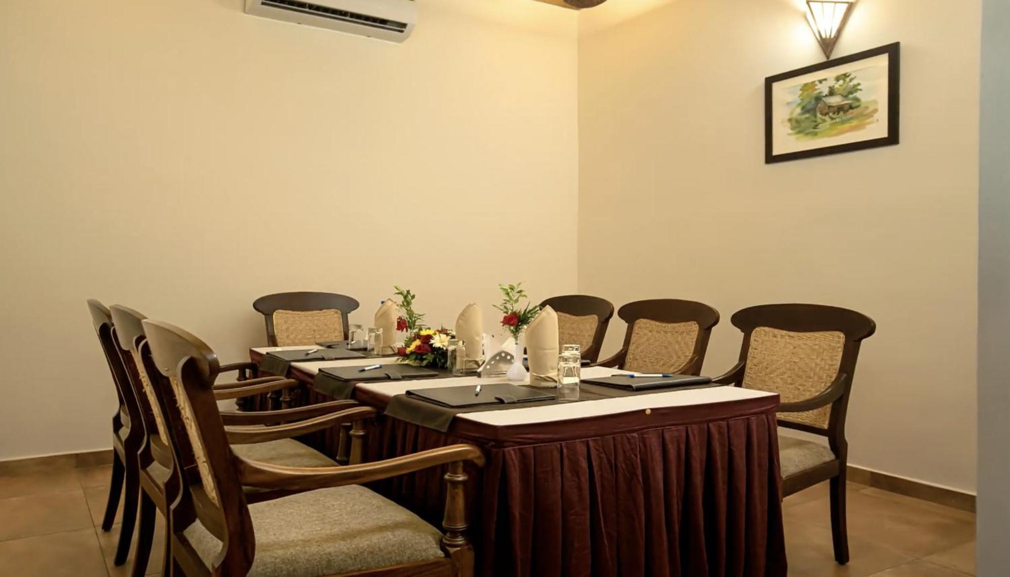 Hotel Seashell - Marine Drive Kochi