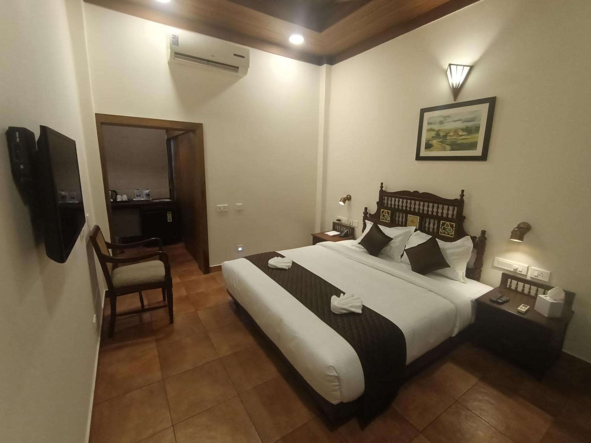 Seashell - Marine Drive Hotel 3*