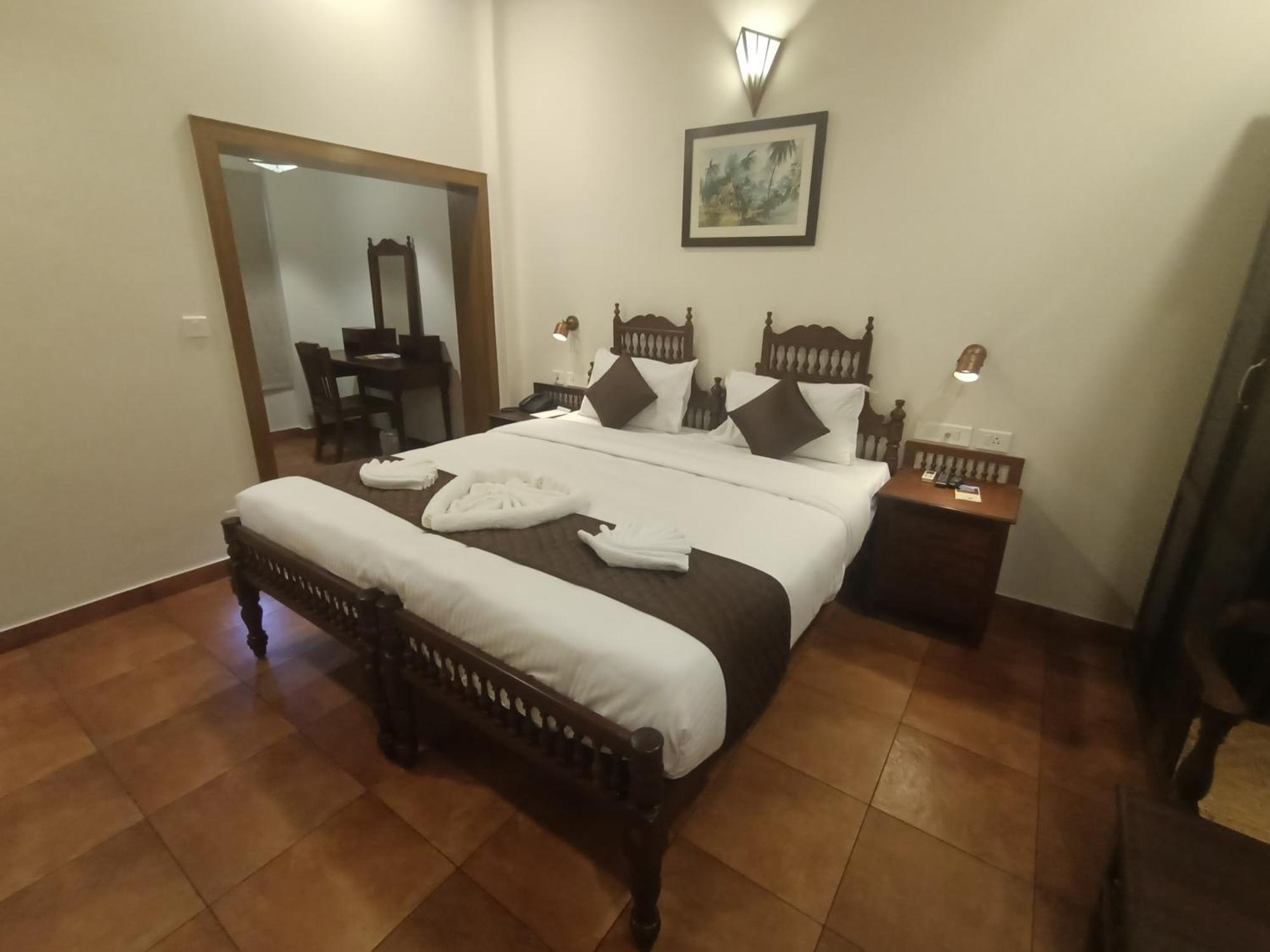 Seashell - Marine Drive Hotel 3*