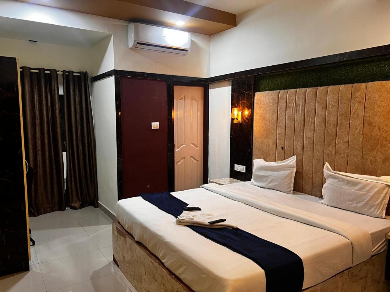 Queens Residency - Hotel