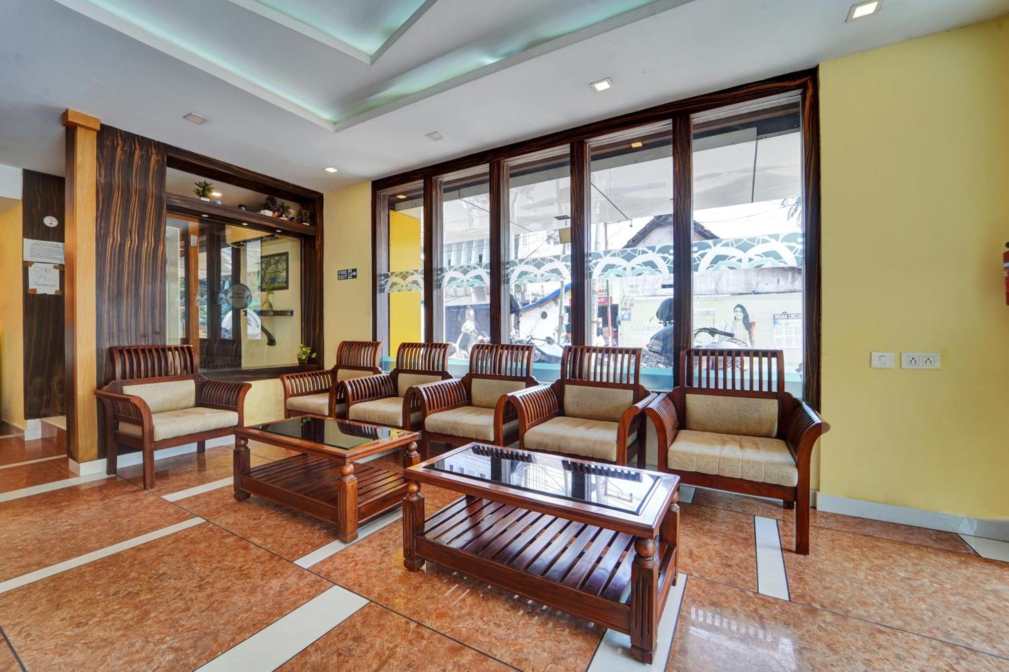 Super Townhouse Ernakulam North 3* Kochi