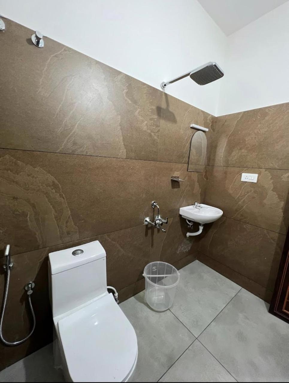 Hotel Celestia Residency 3*
