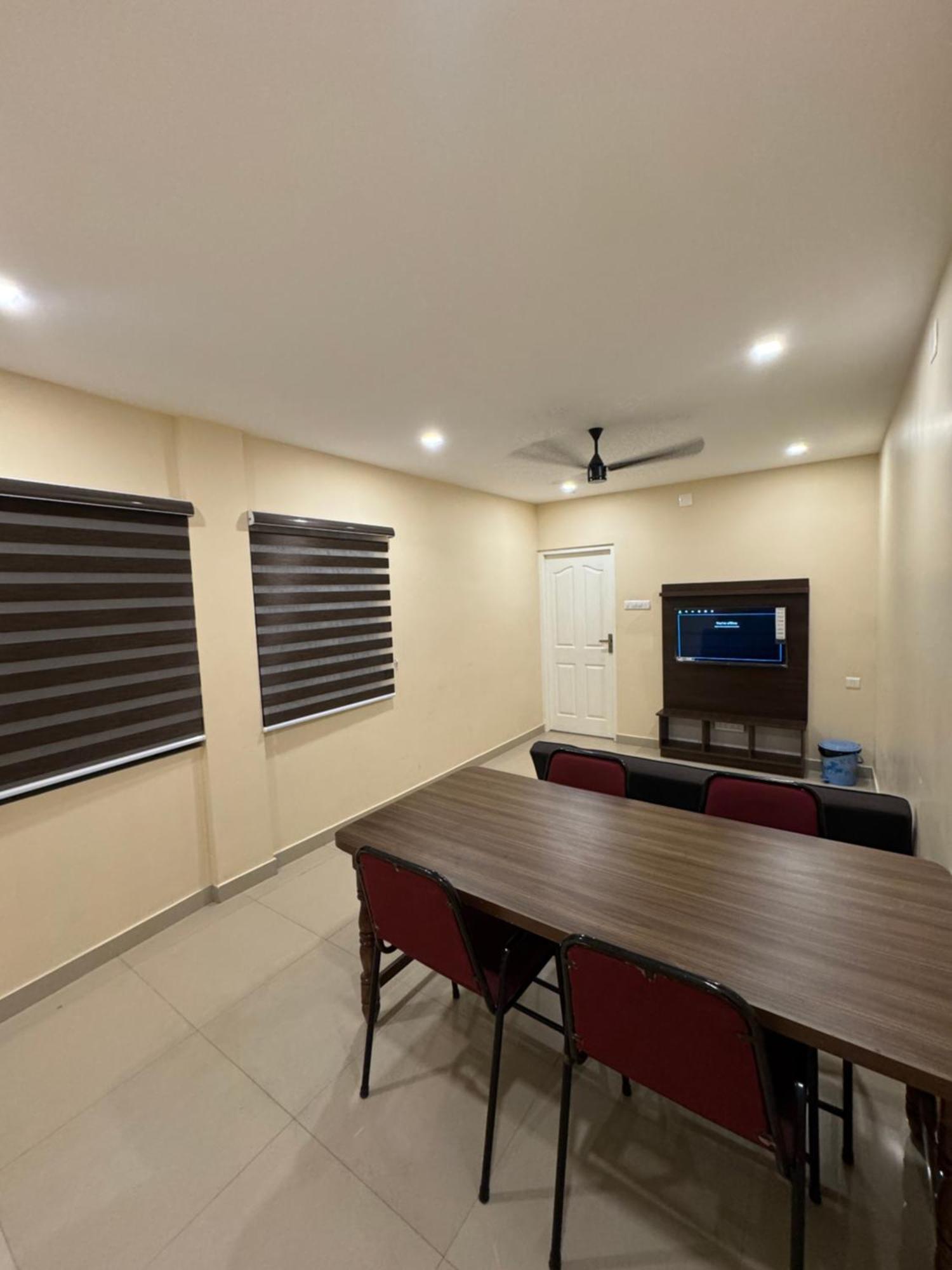 Heres Residency Hotel *