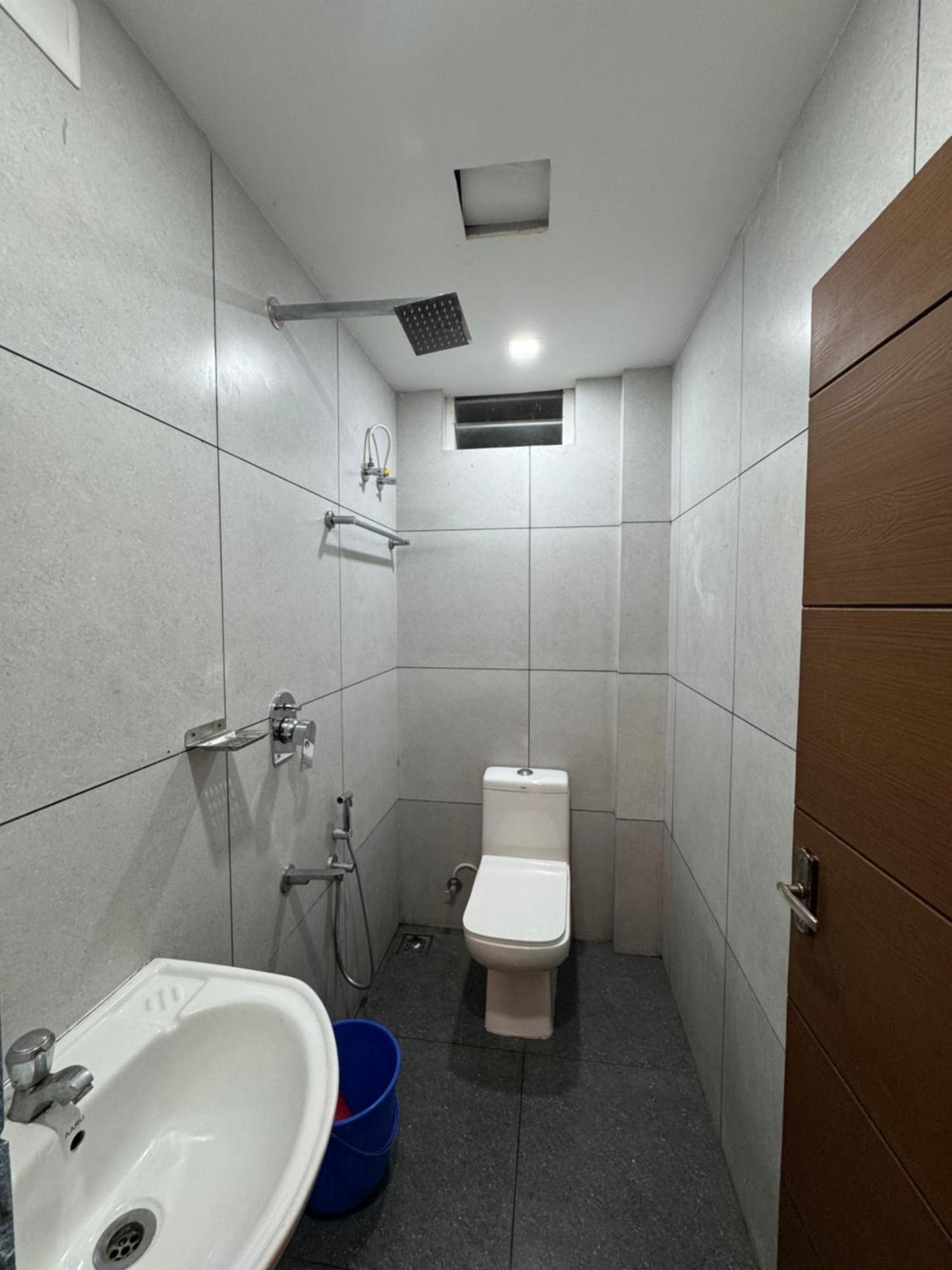 Hotel Heres Residency *