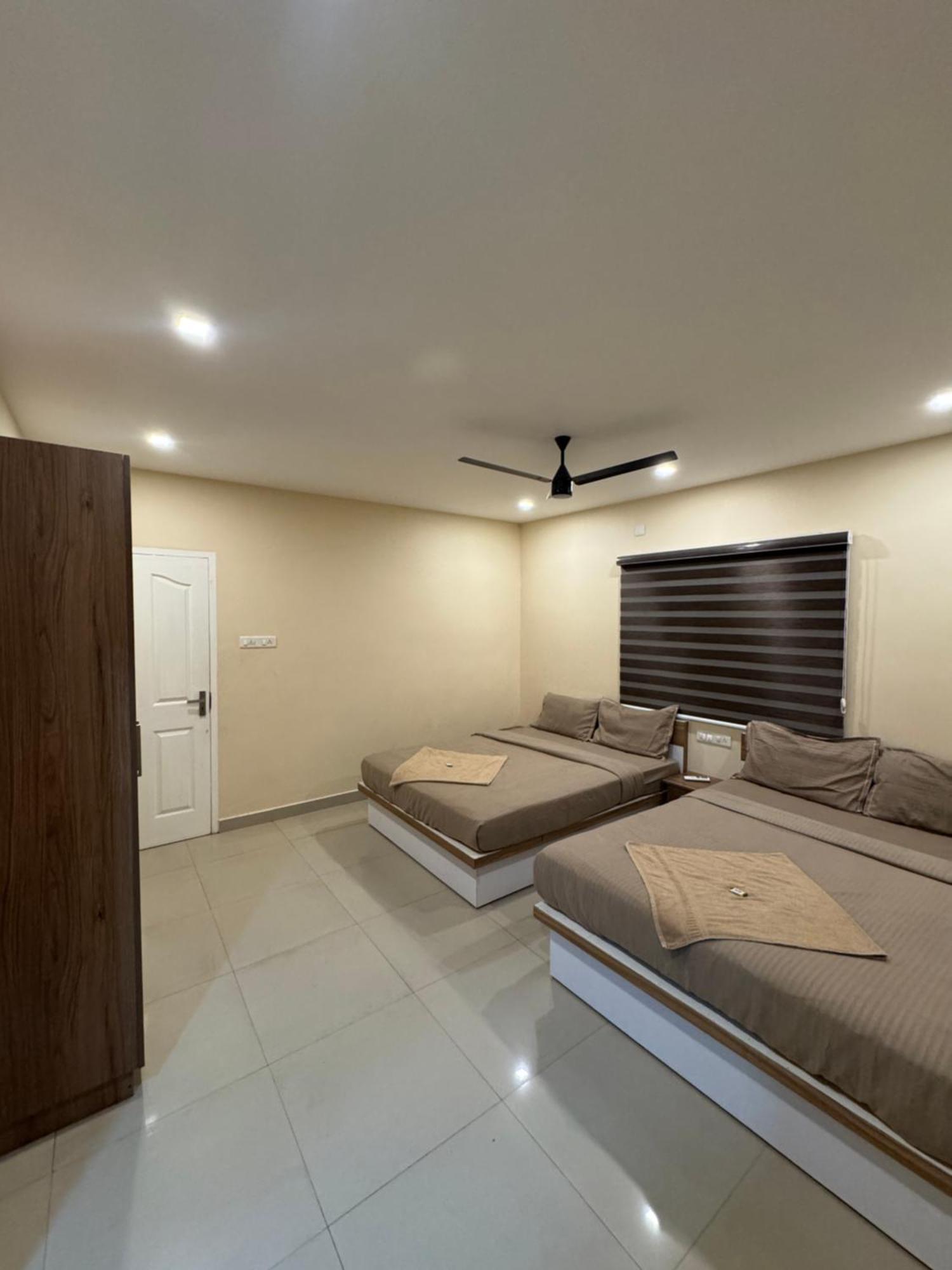 Hotel Heres Residency *