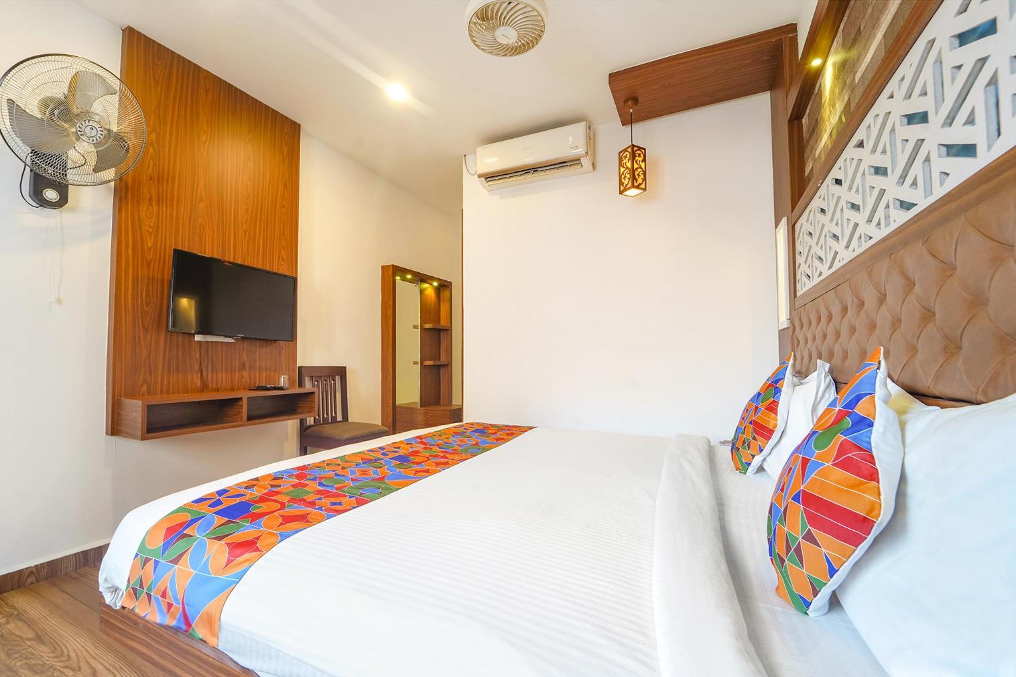 Hotel Fabhotel Qube 3*