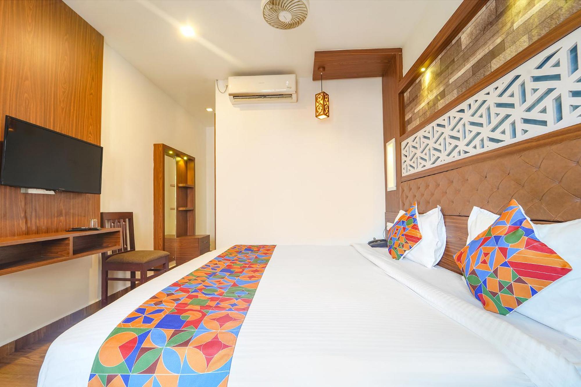 Fabhotel Qube 3*