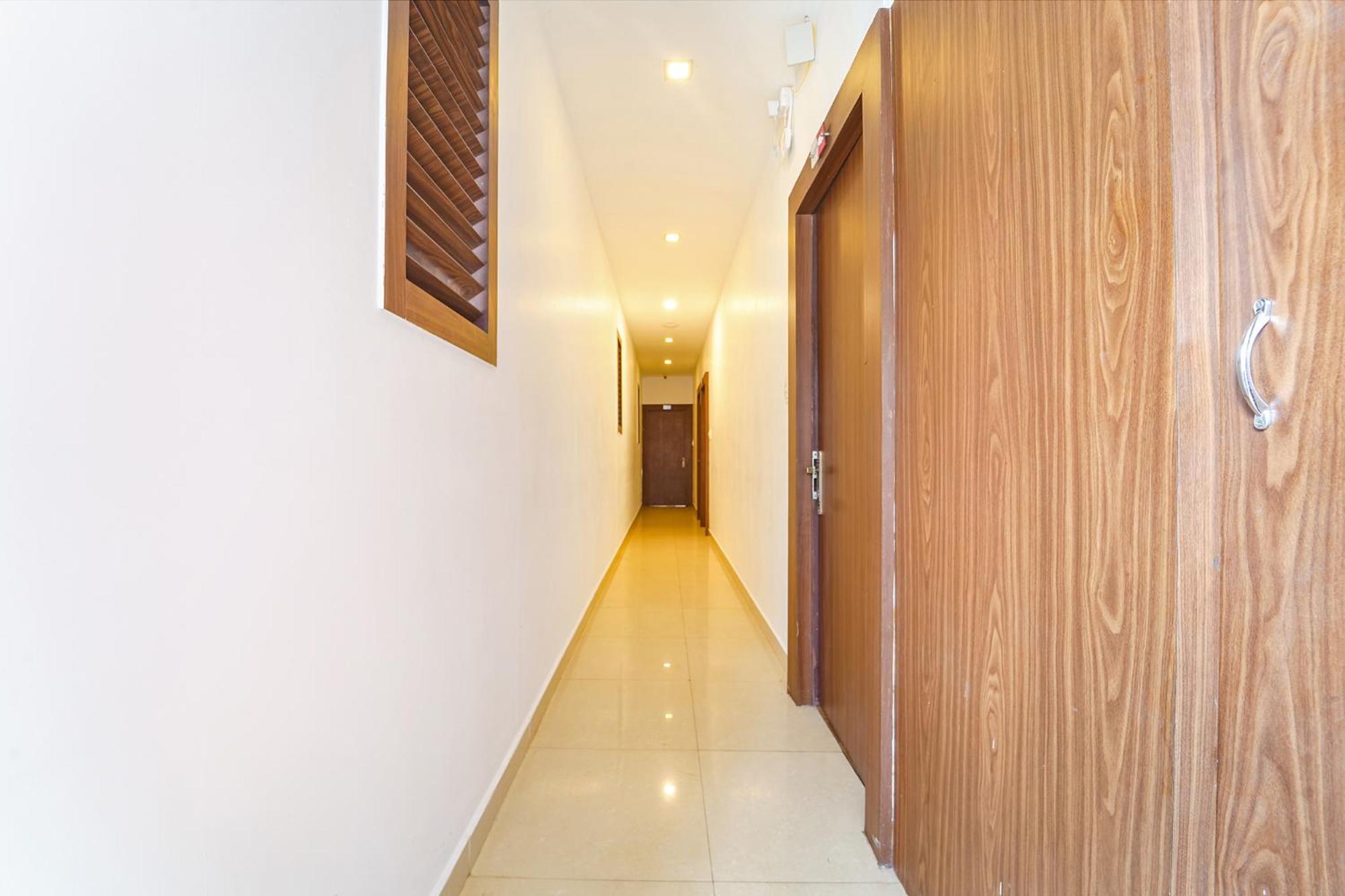 Fabhotel Qube 3*