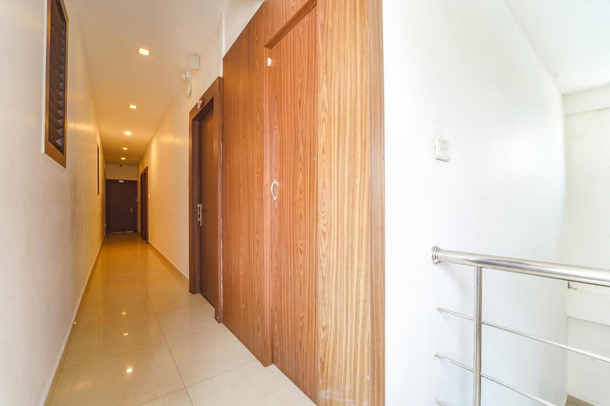 Fabhotel Qube