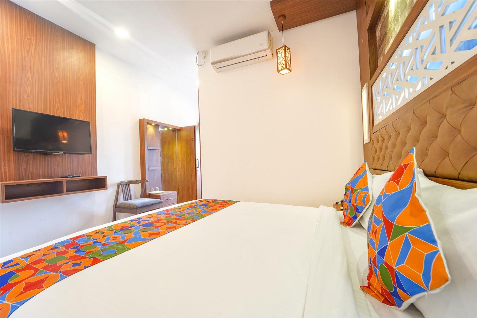 Fabhotel Qube 3*