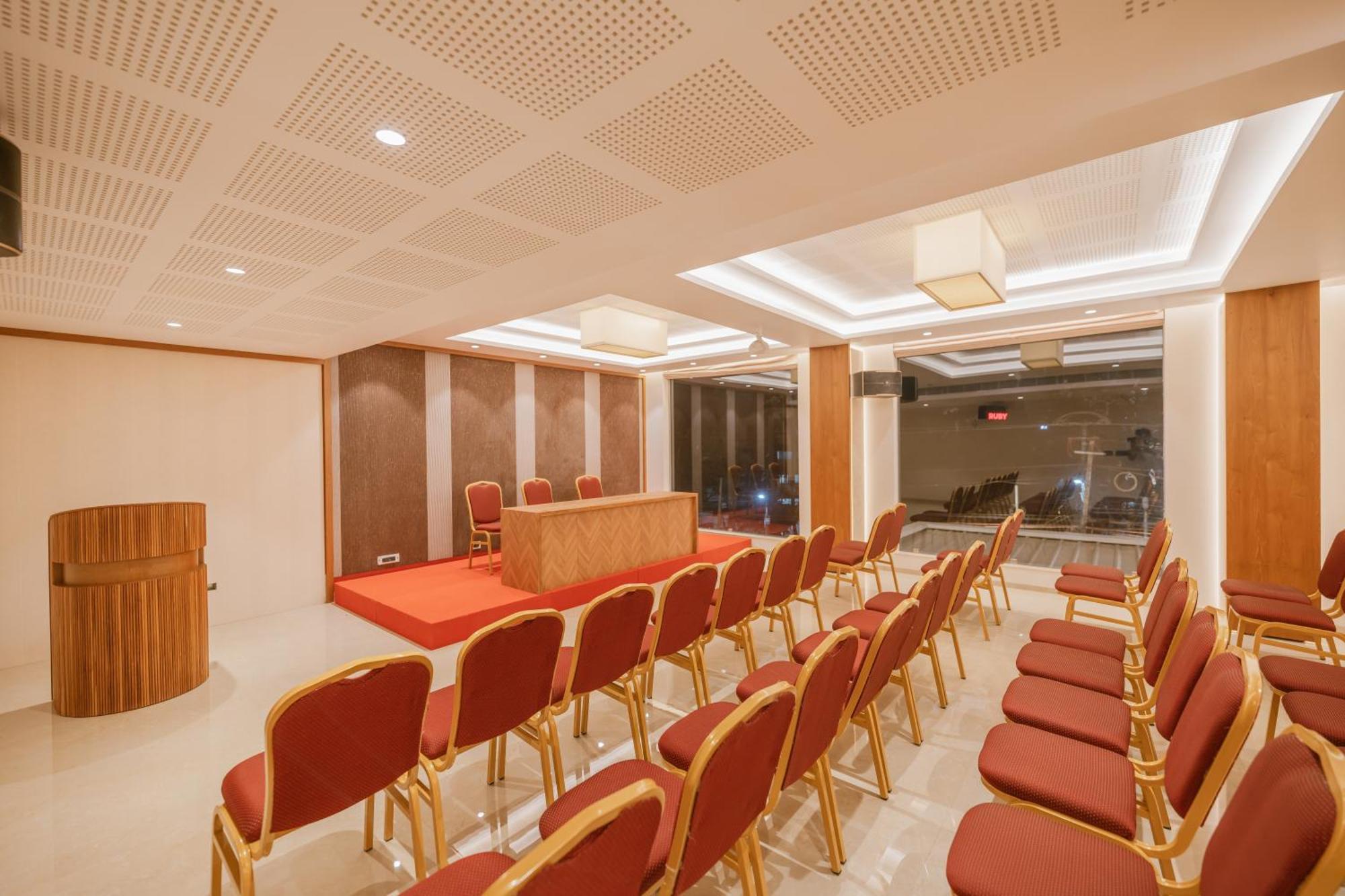 Hotel Loft Business Kochi