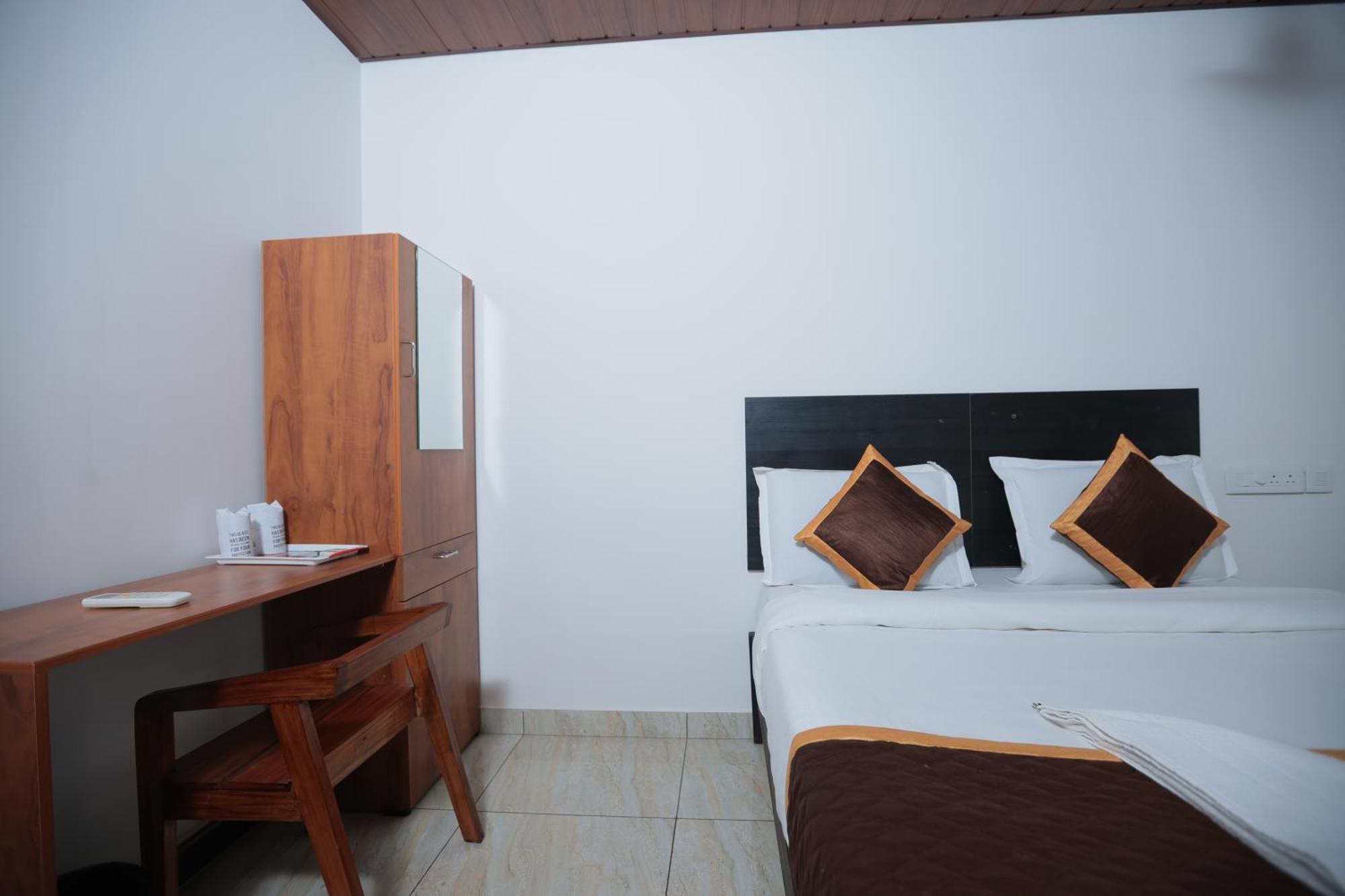 Gem Hotel 3*