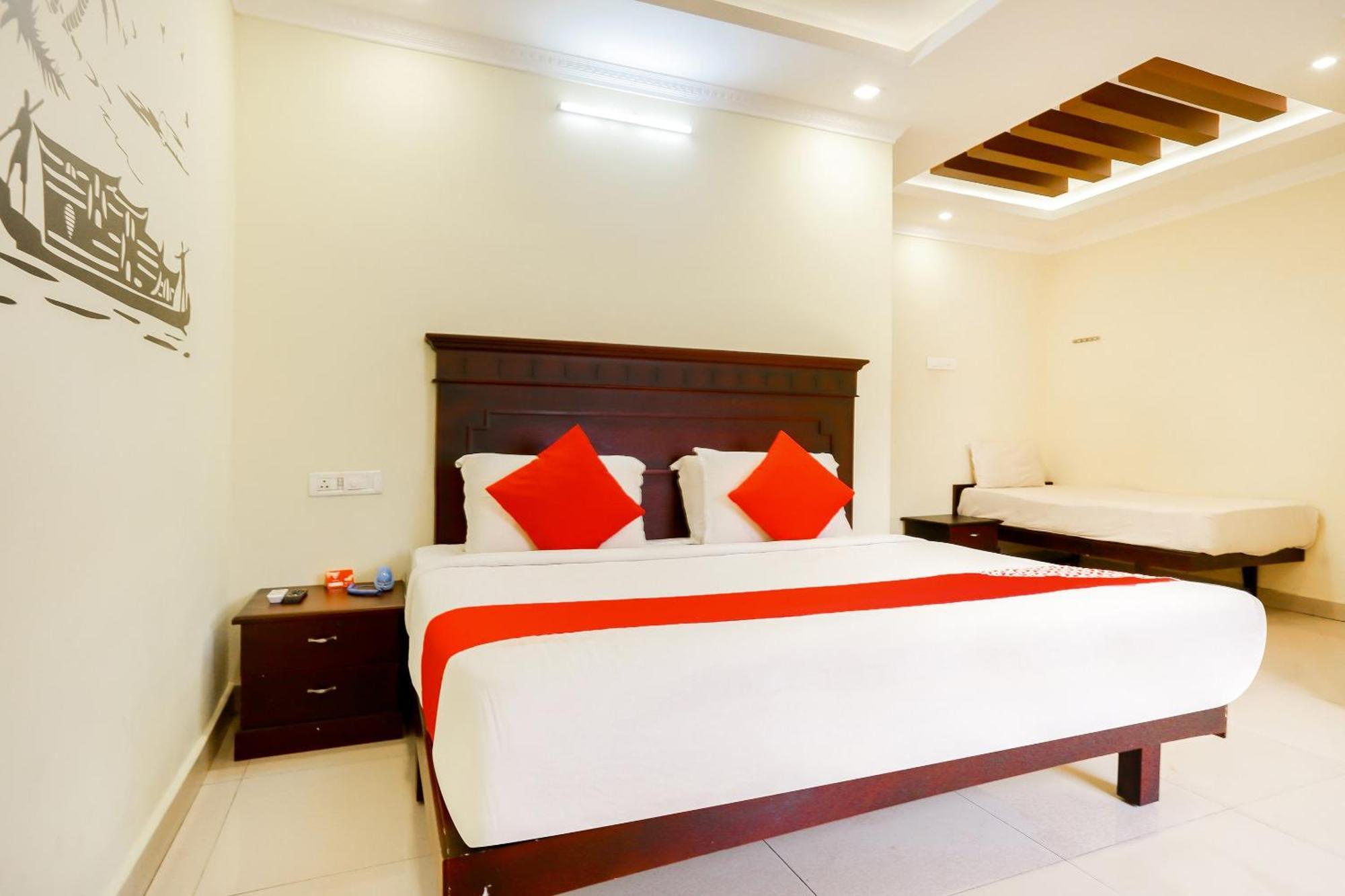 O Padma Junction Mg Road Hotel Kochi